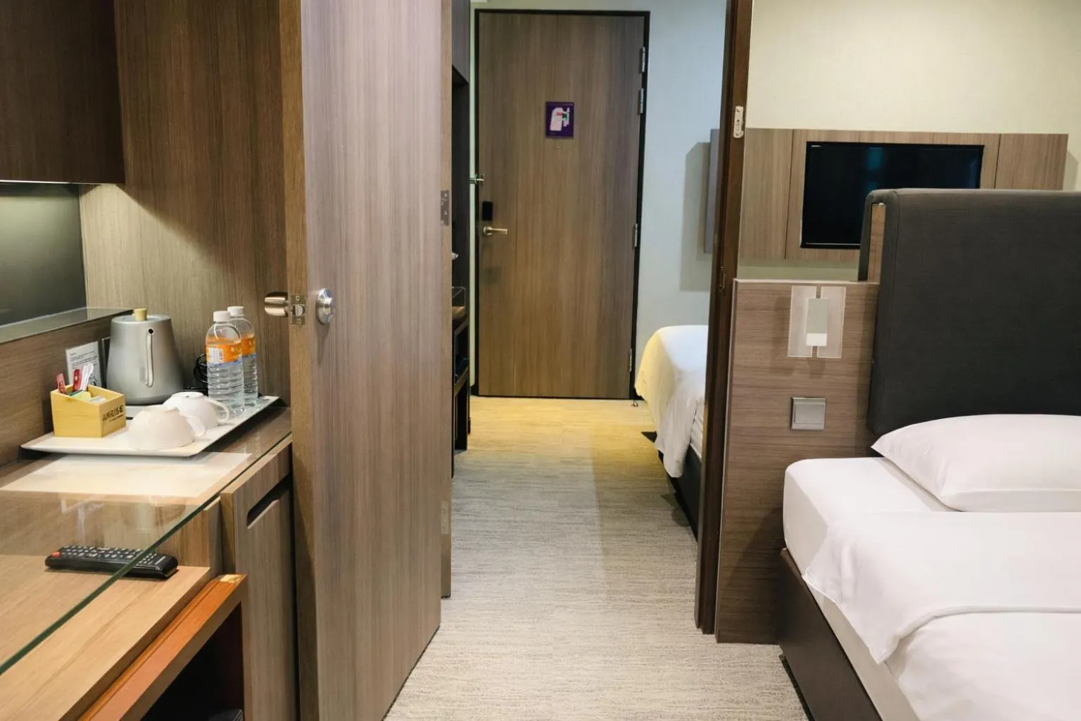 Bedroom, Bed in Amrise Hotel Kitchener