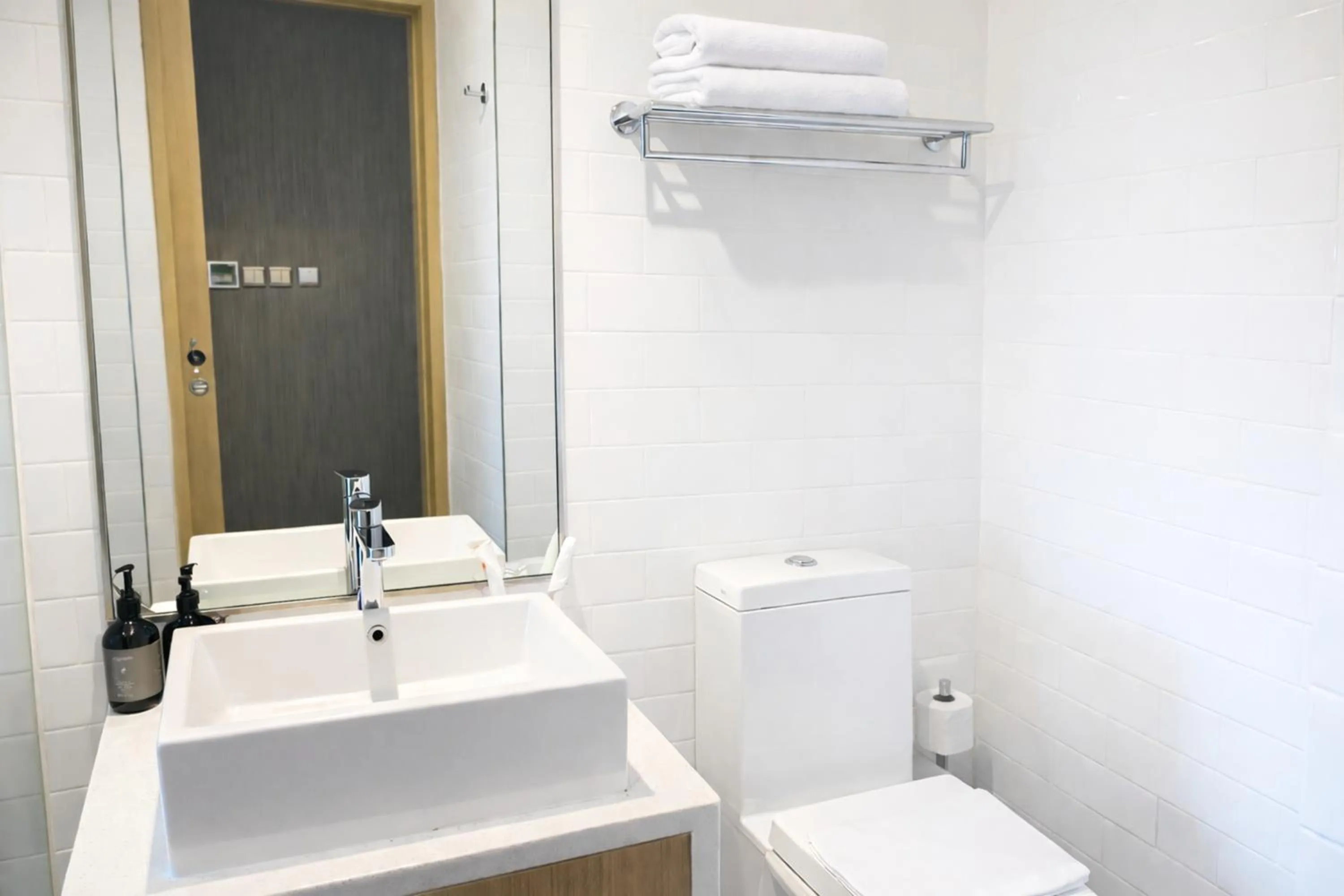 Bedroom in Amrise Hotel Kitchener