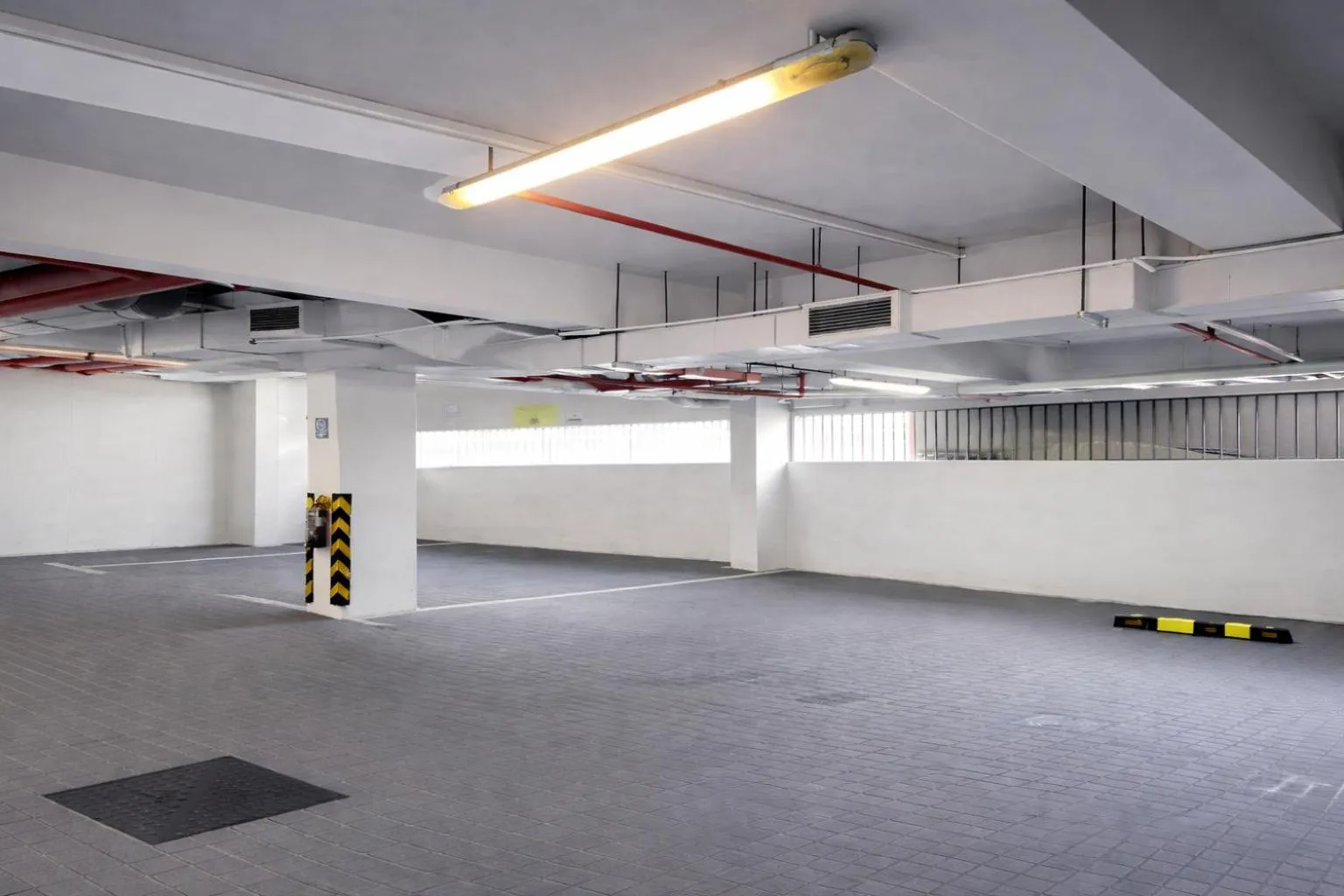 Parking in Amrise Hotel Kitchener