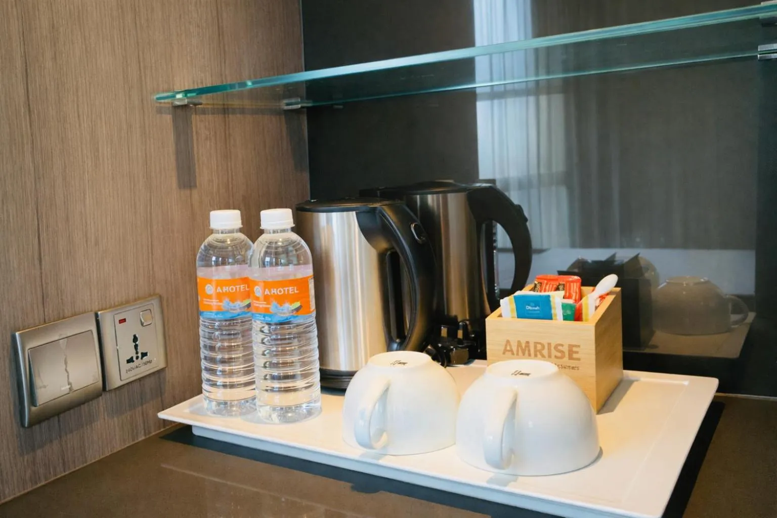 Bedroom in Amrise Hotel Kitchener