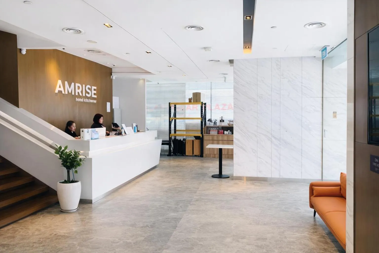 Lobby or reception in Amrise Hotel Kitchener