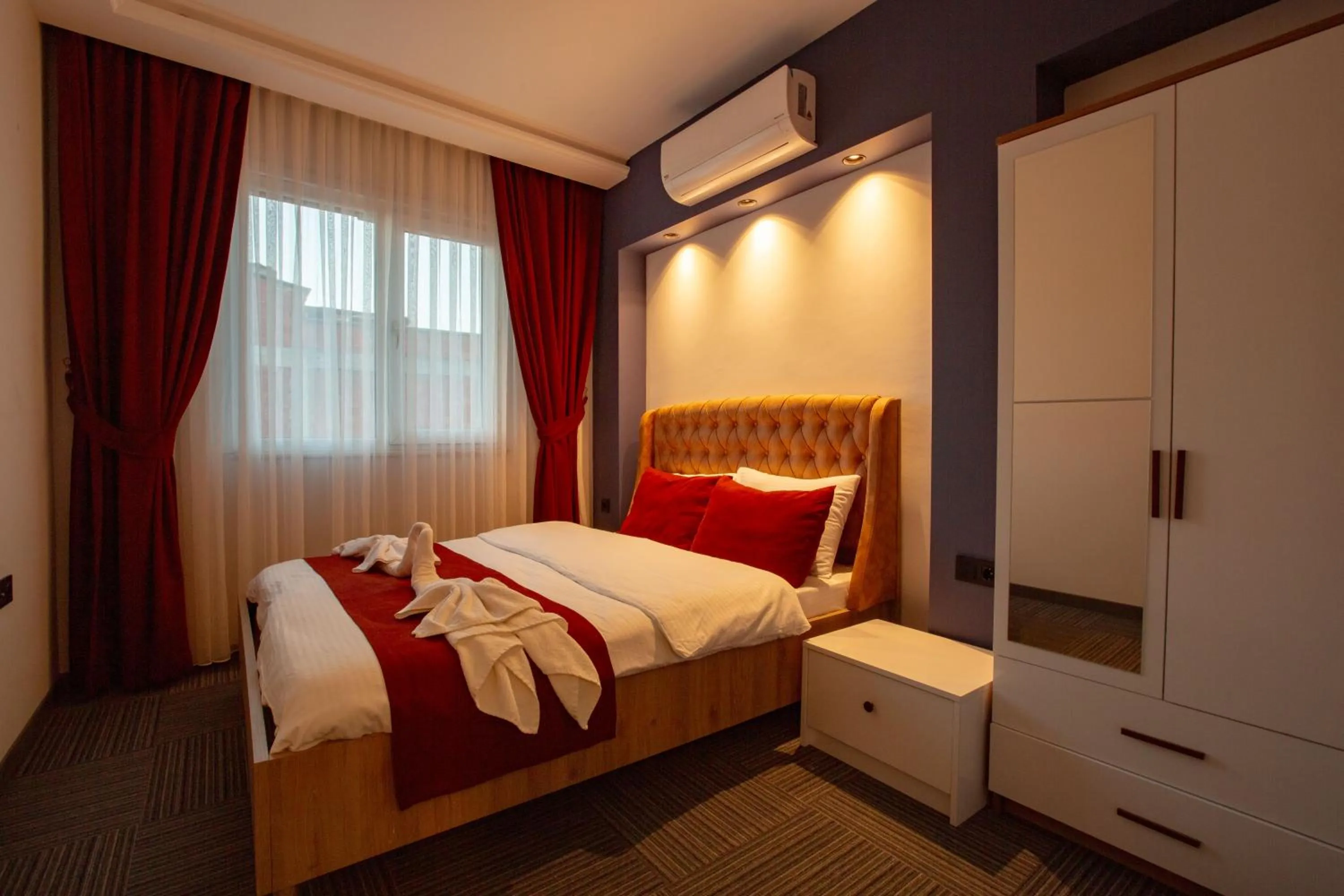 Vira Suite Hotel