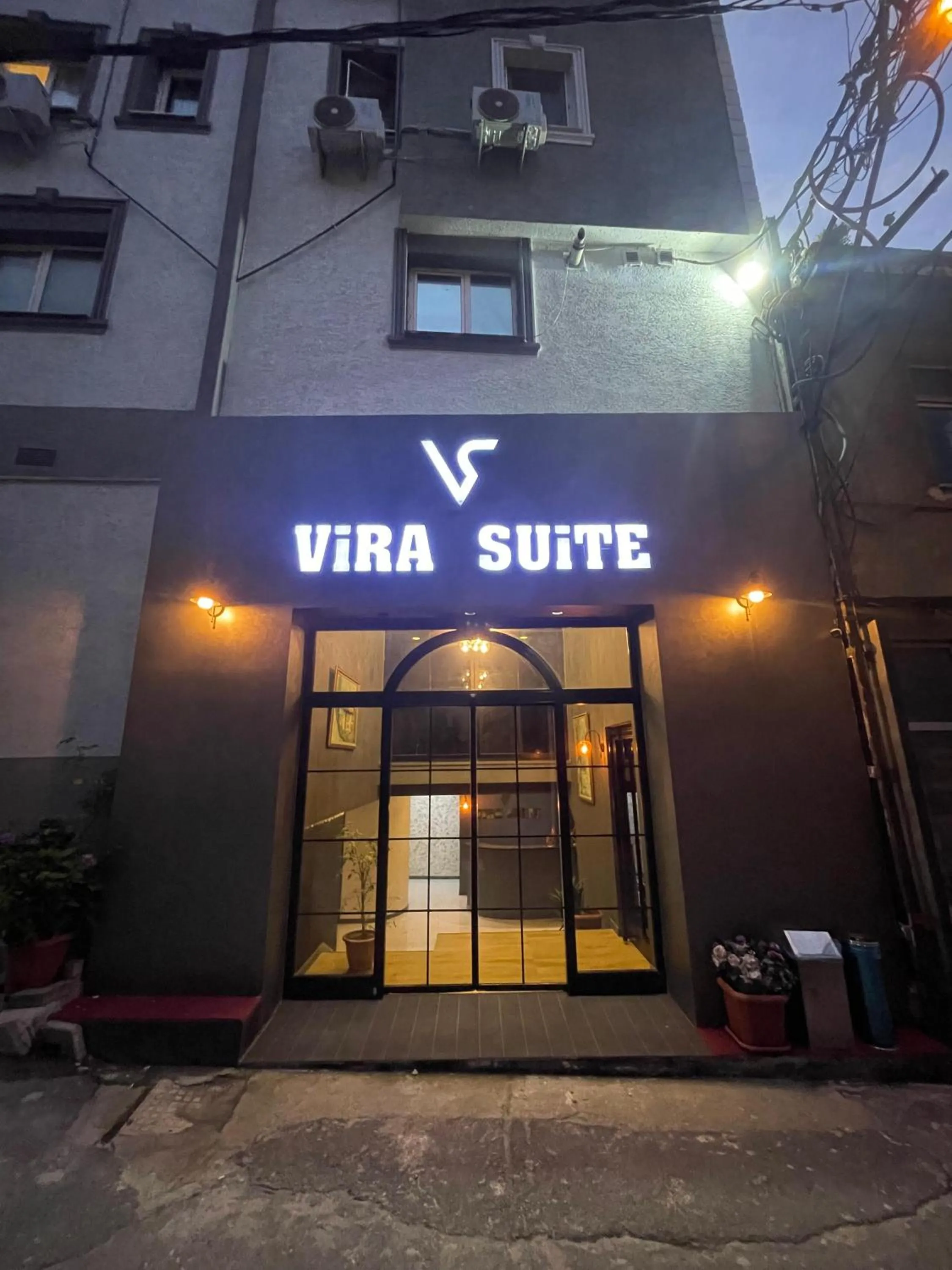 Facade/entrance in Vira Suite Hotel