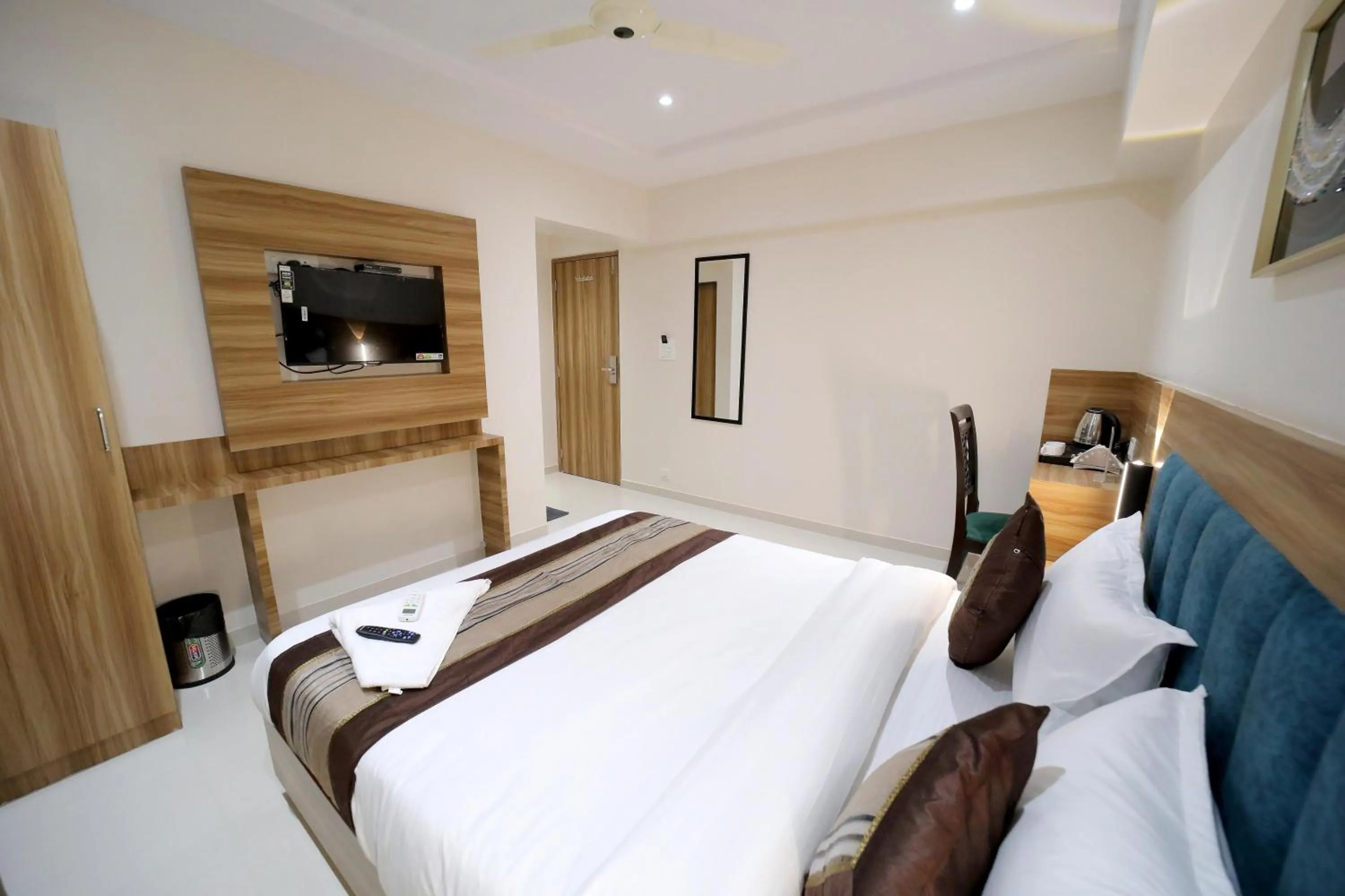 Bedroom, Bed in HOTEL ALFA EXECUTIVE