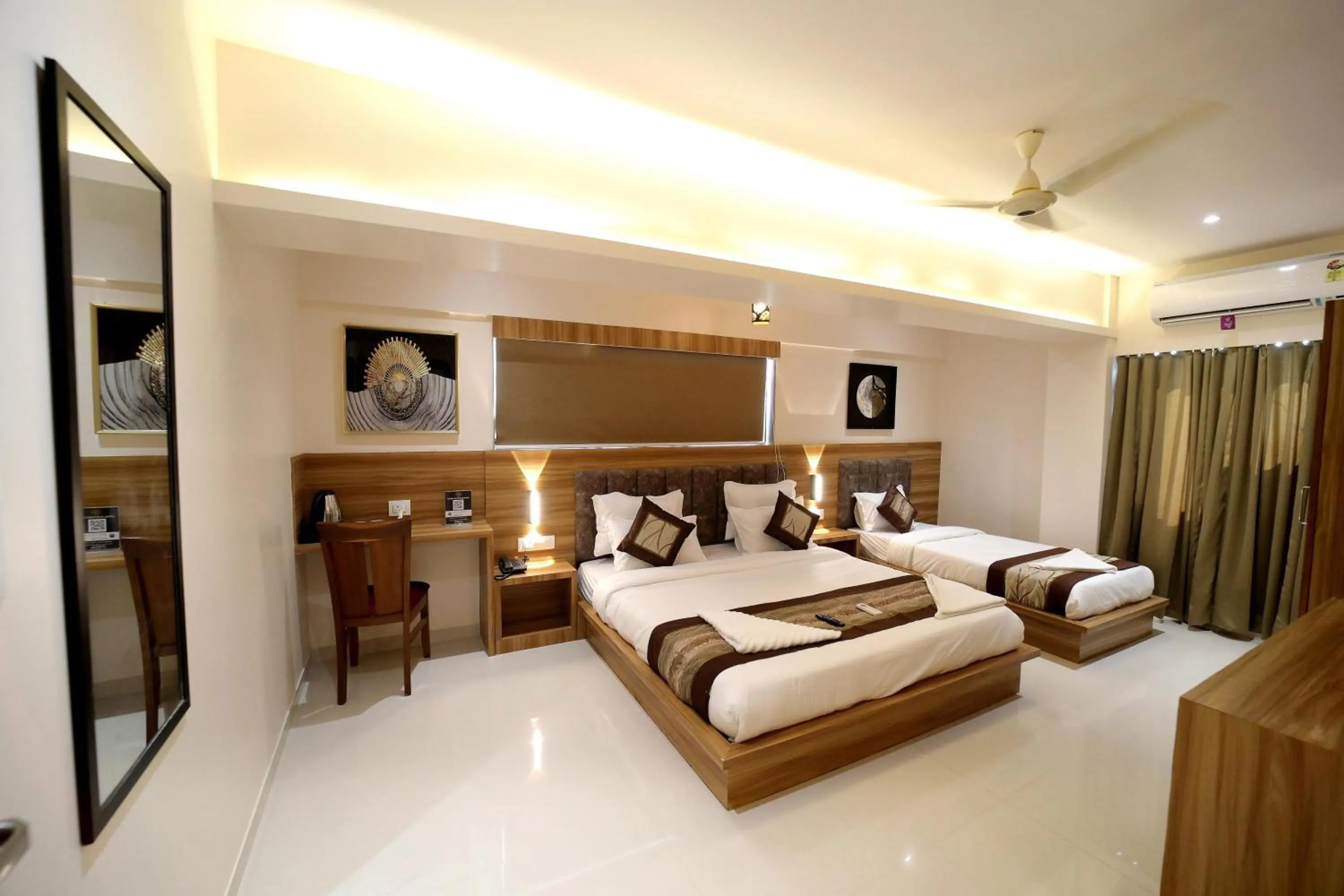 Bed in HOTEL ALFA EXECUTIVE