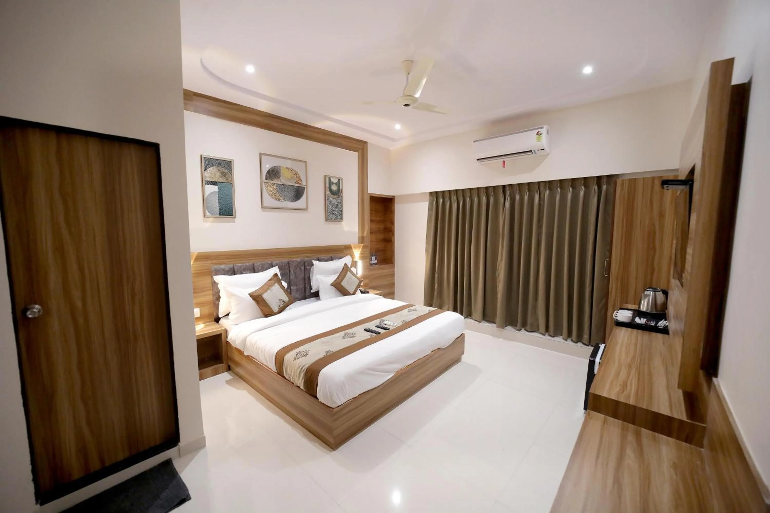 Bed in HOTEL ALFA EXECUTIVE