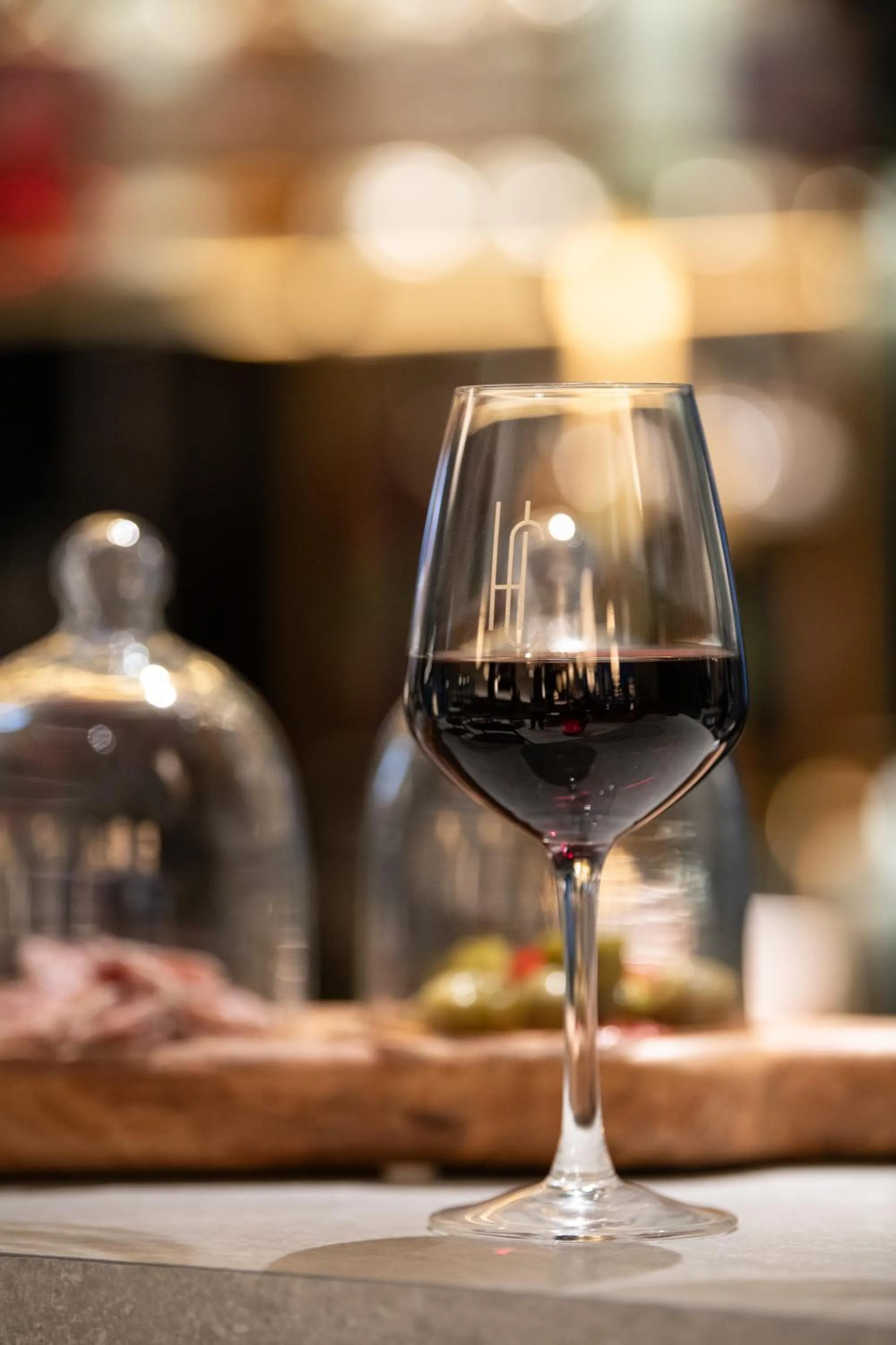 Lounge or bar in Hôtel de la Cité