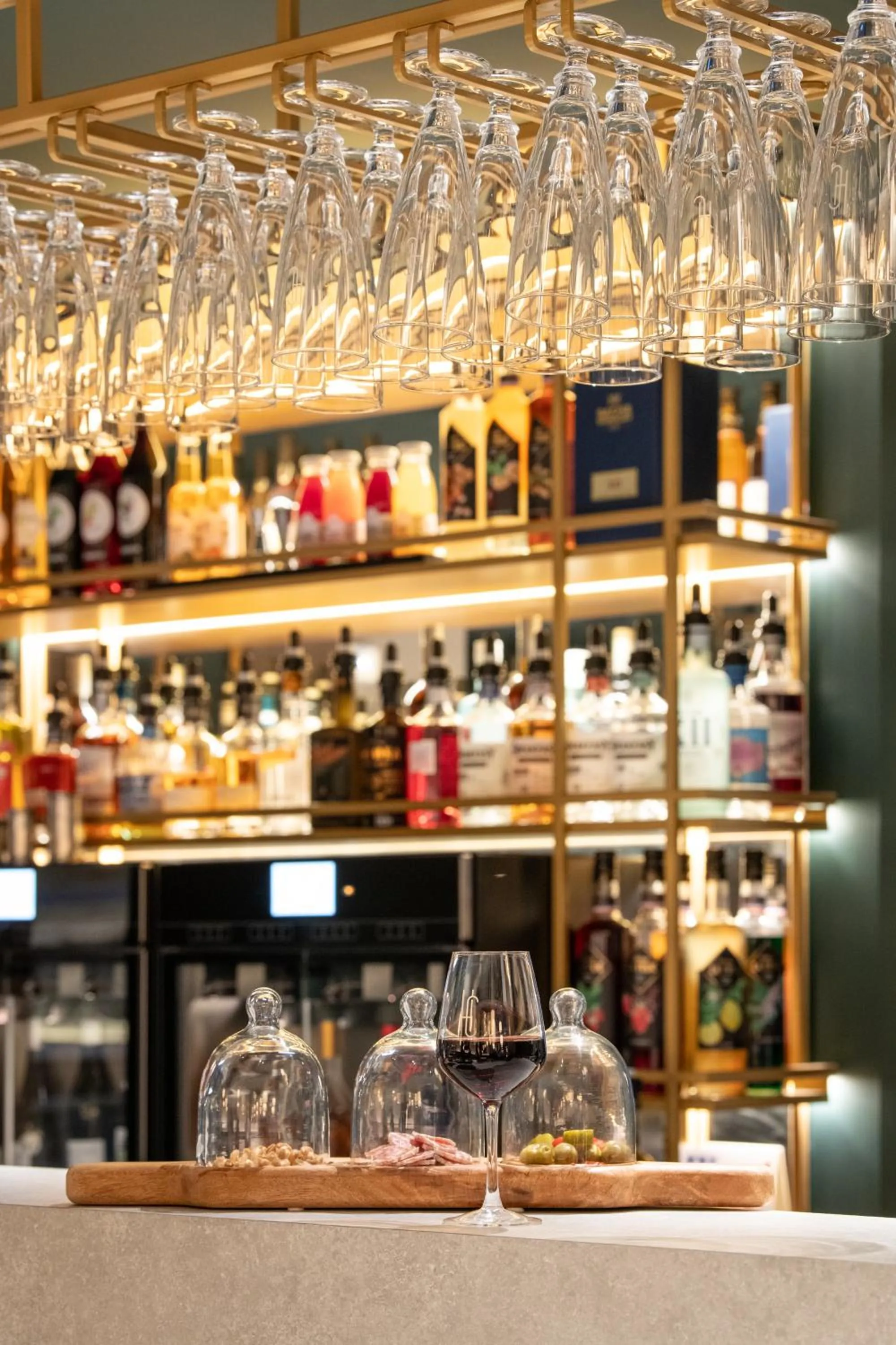 Lounge or bar in Hôtel de la Cité