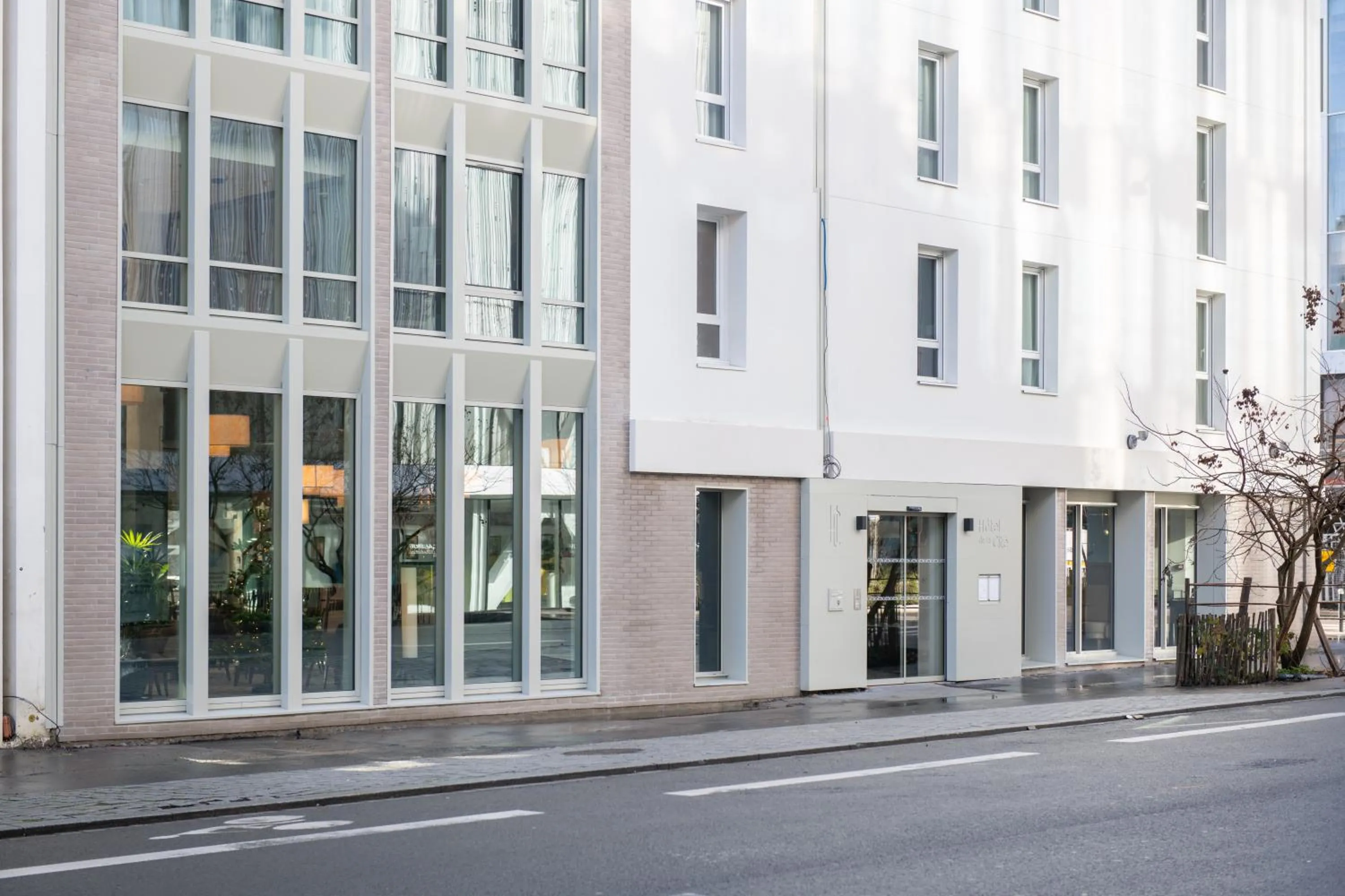 Property building in Hôtel de la Cité