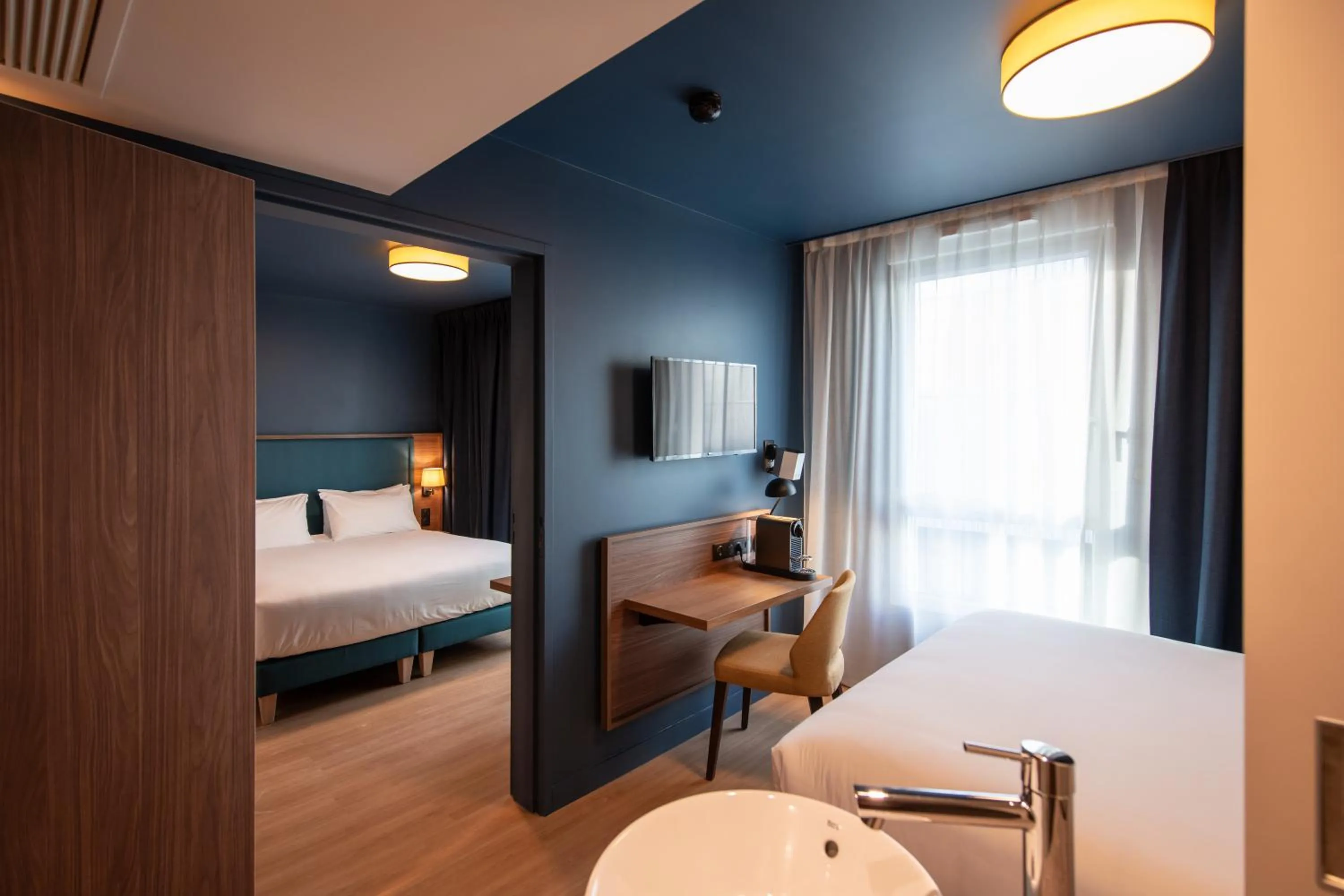 Bed in Hôtel de la Cité