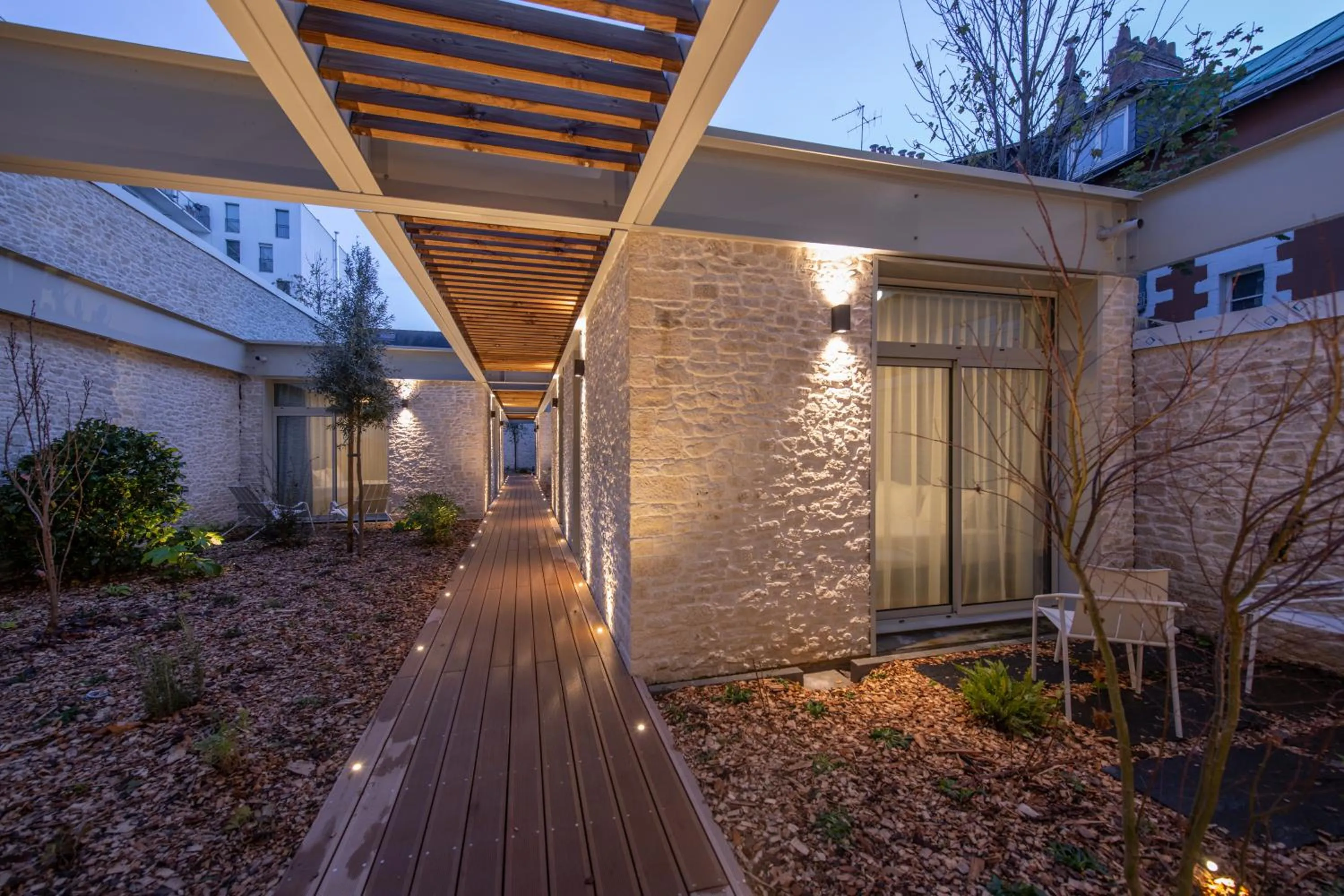 Patio in Hôtel de la Cité