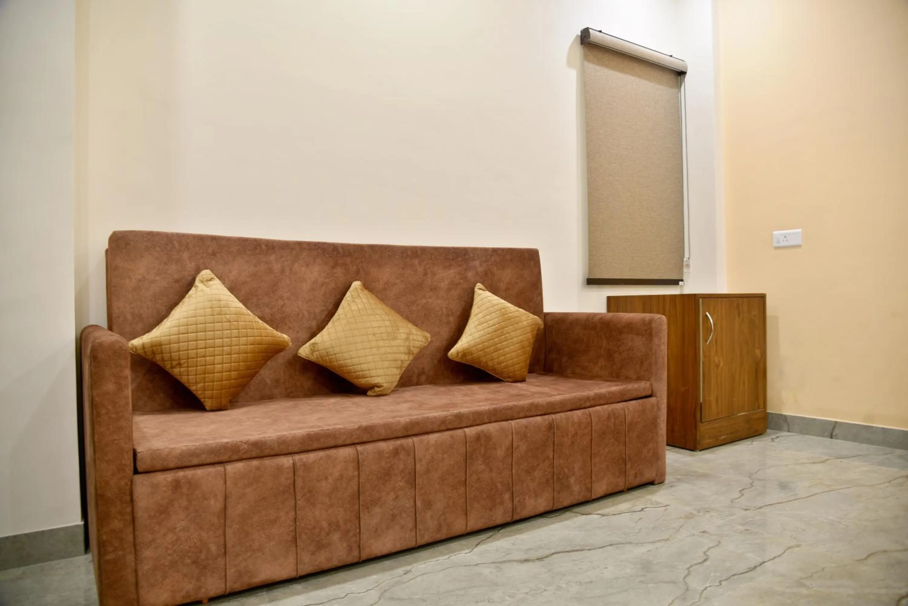 Seating Area in HOTEL AROMA CROWN