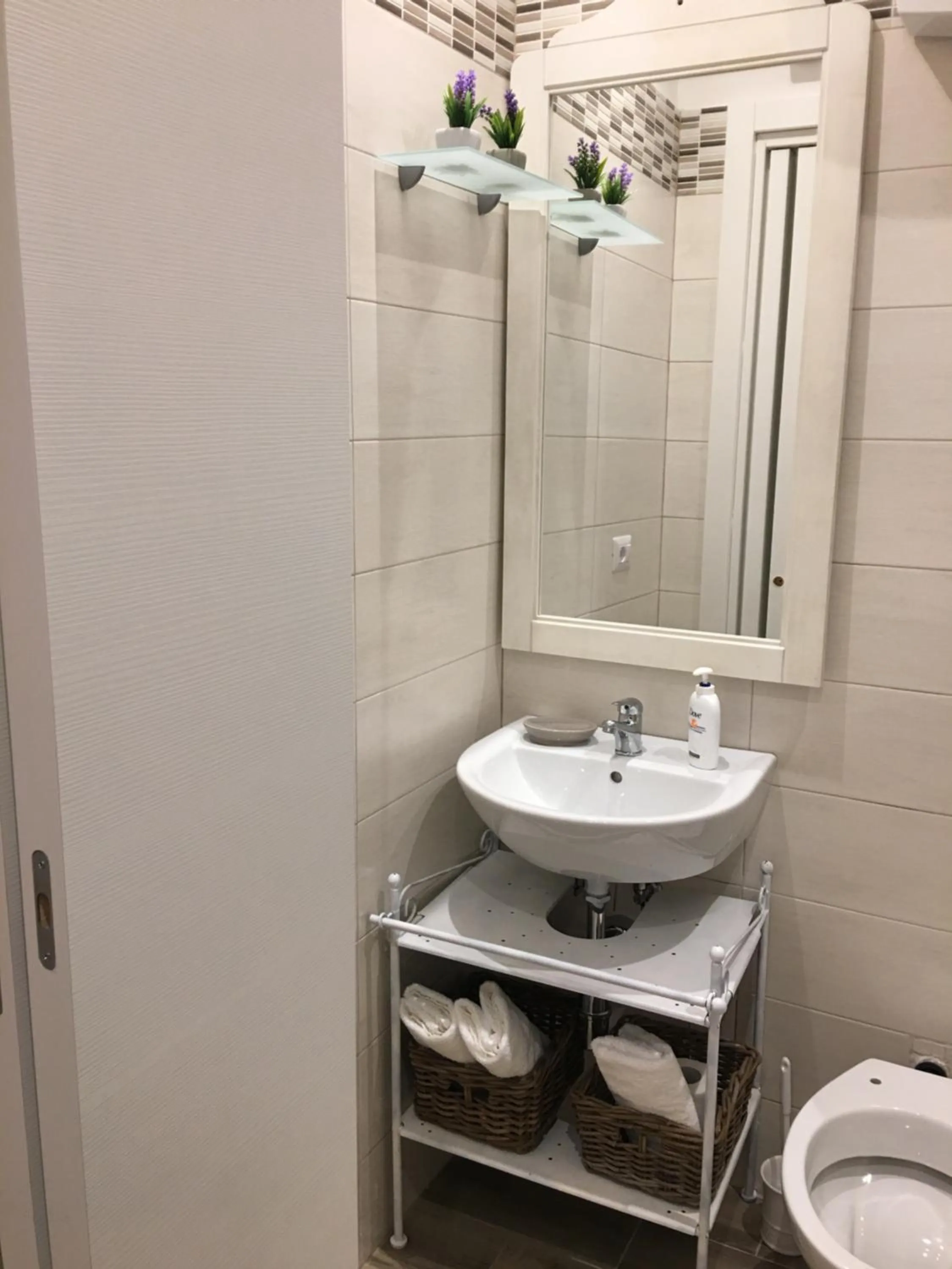 Shower, Bathroom in B&B Bari Old Town