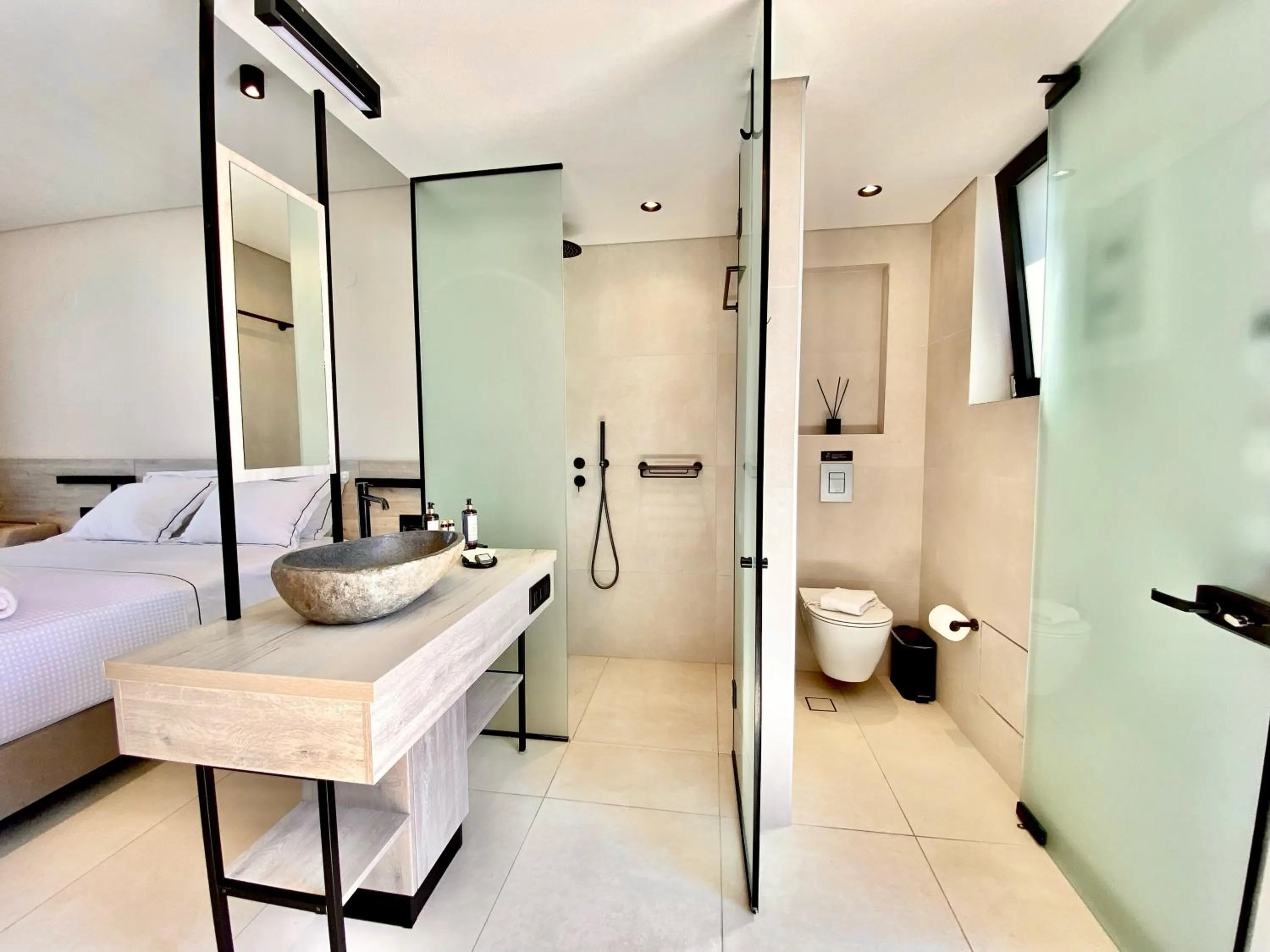 Shower, Bed in Eleia Seafront Rooms & Villas