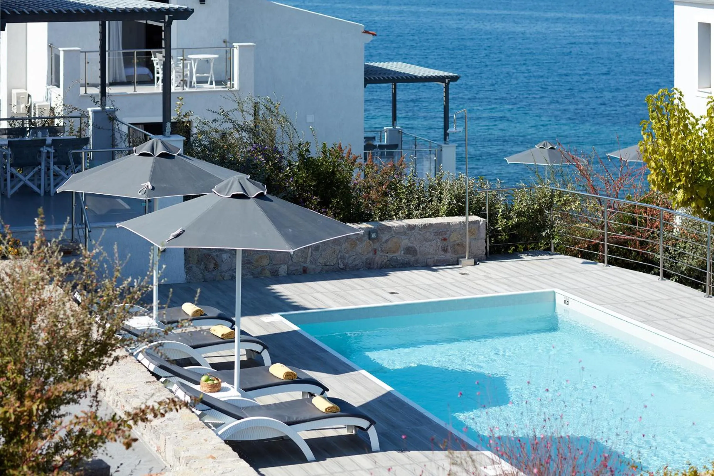 Day in Eleia Seafront Rooms & Villas
