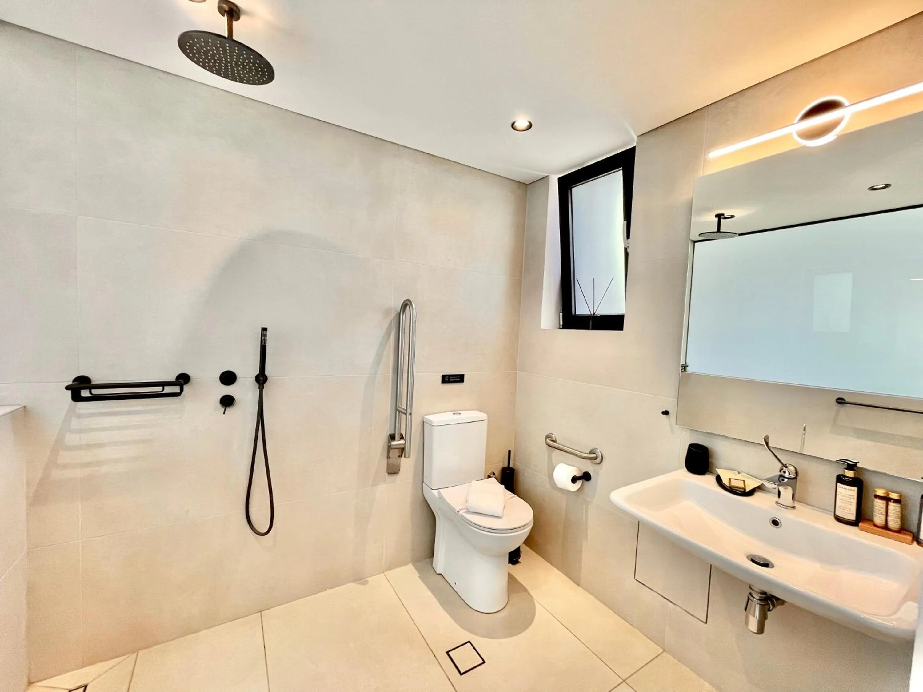 Shower in Eleia Seafront Rooms & Villas