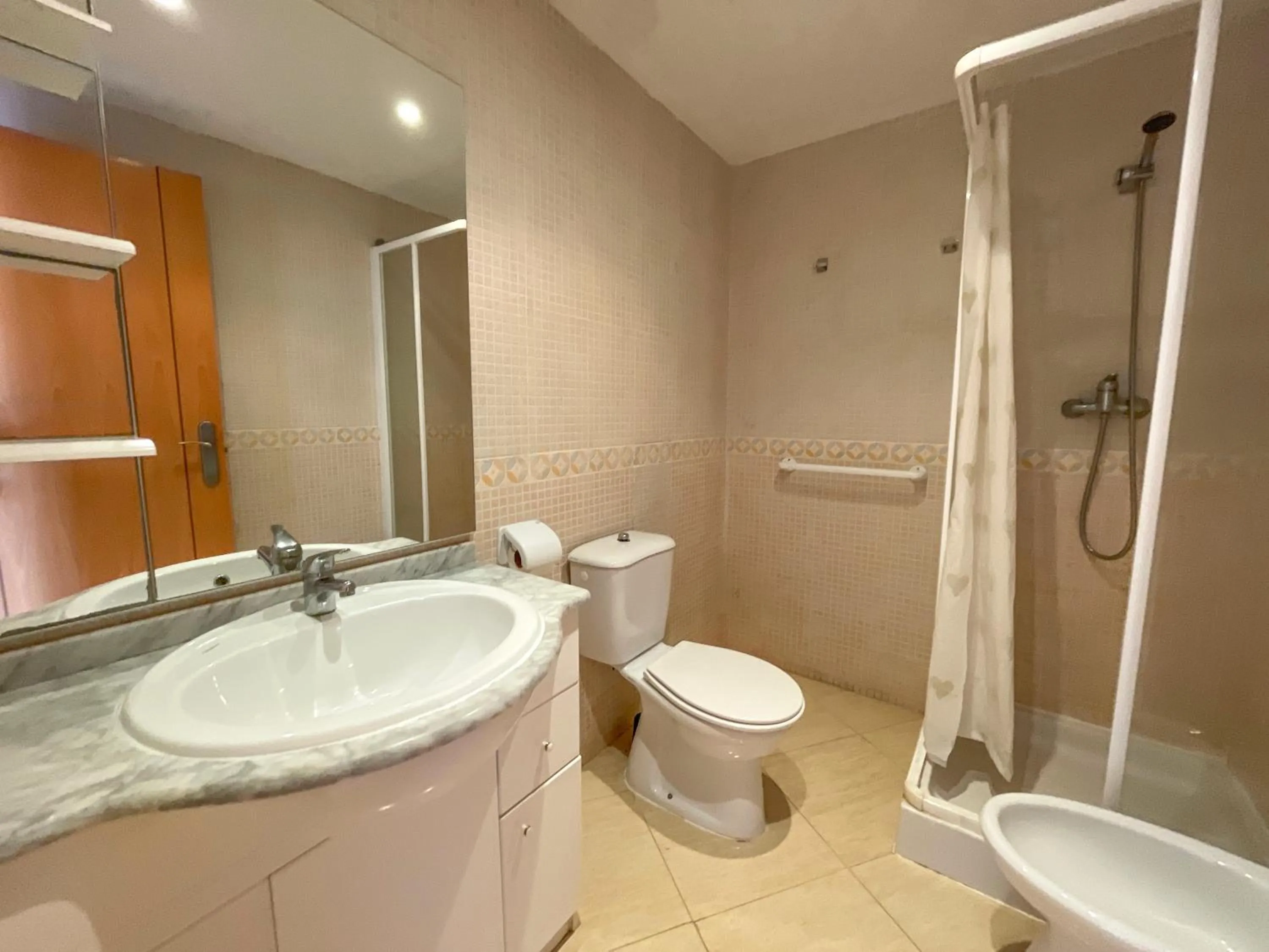 Shower in Apartamentos Marcomar 3000