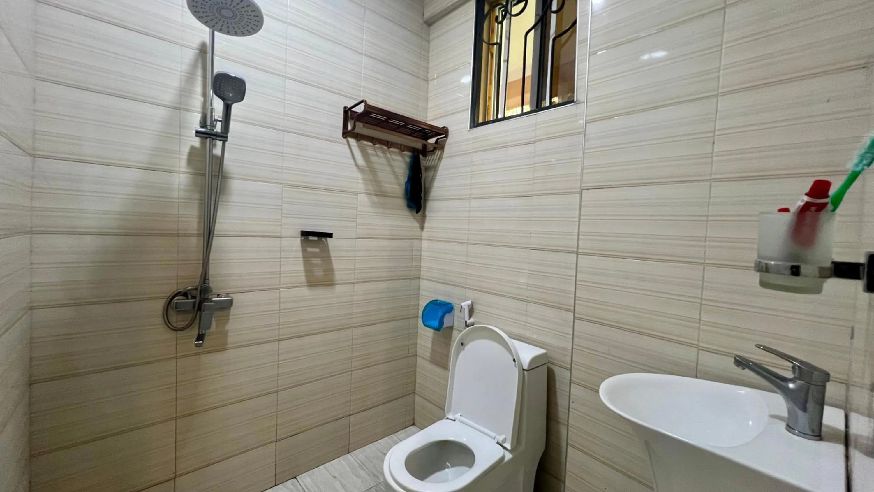 Shower in Skill forest lodge