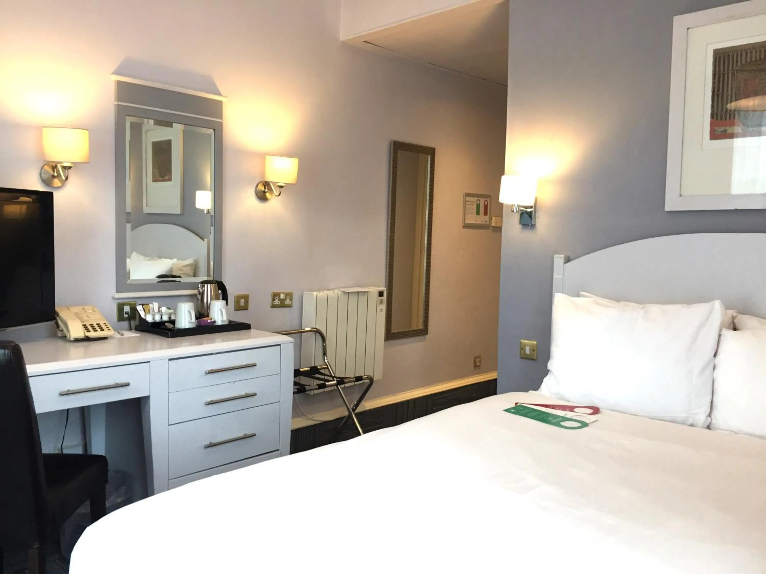 Bedroom, Bed in Millennium Hotel Glasgow