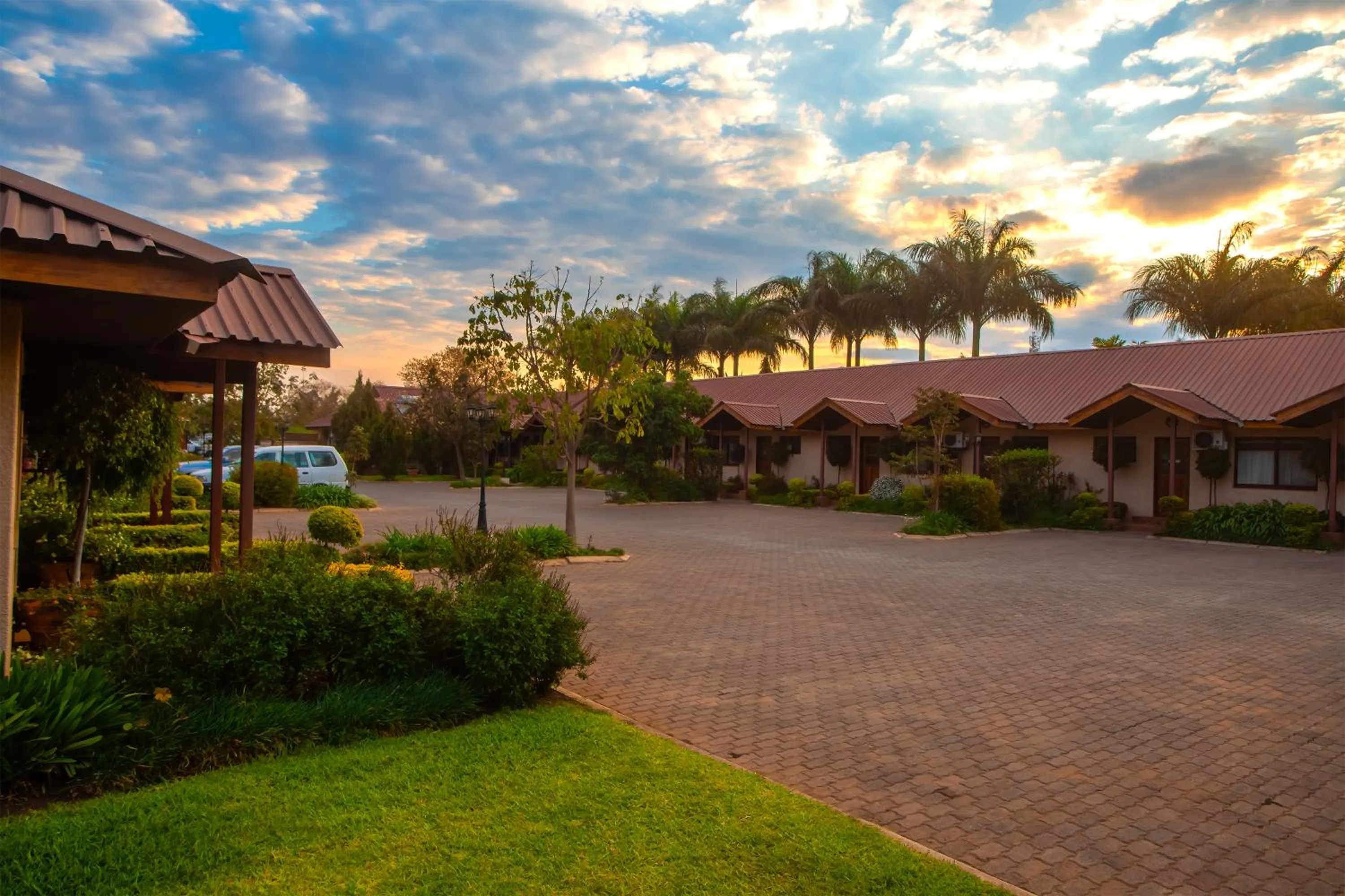 Property building in Shakespeare Court Serviced Apartments