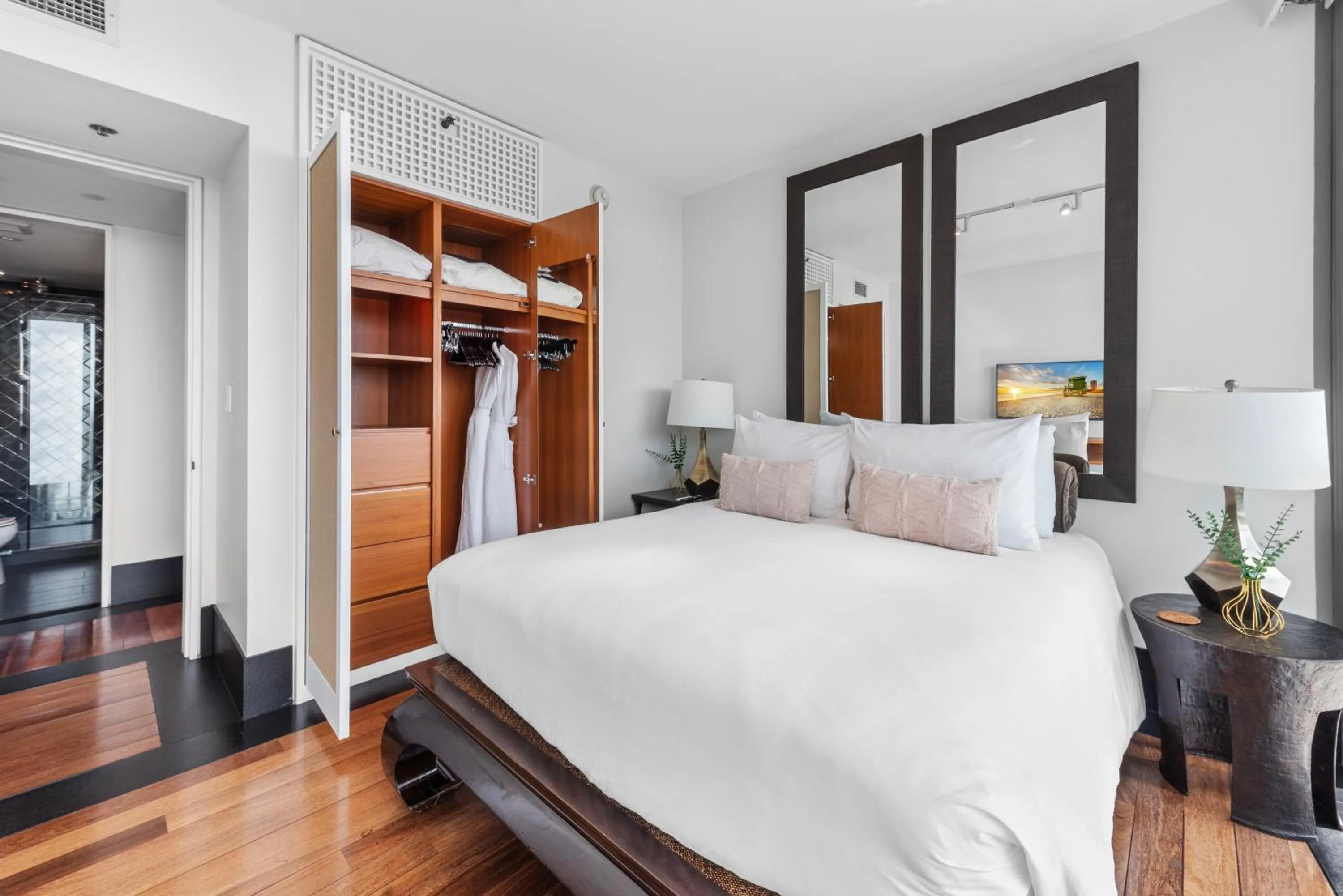 Bed in THE SETAI 5 STARS HOTEL-RESIDENCE MIAMI BEACH OCEANVIEW 2 Bedroom UNIQUE