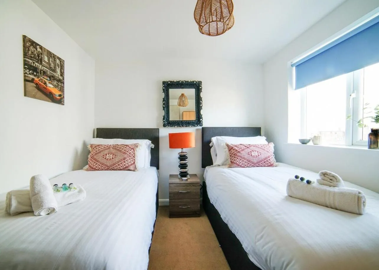 Stylish Design 2BR-7min Oxford P&R 14min Blenheim