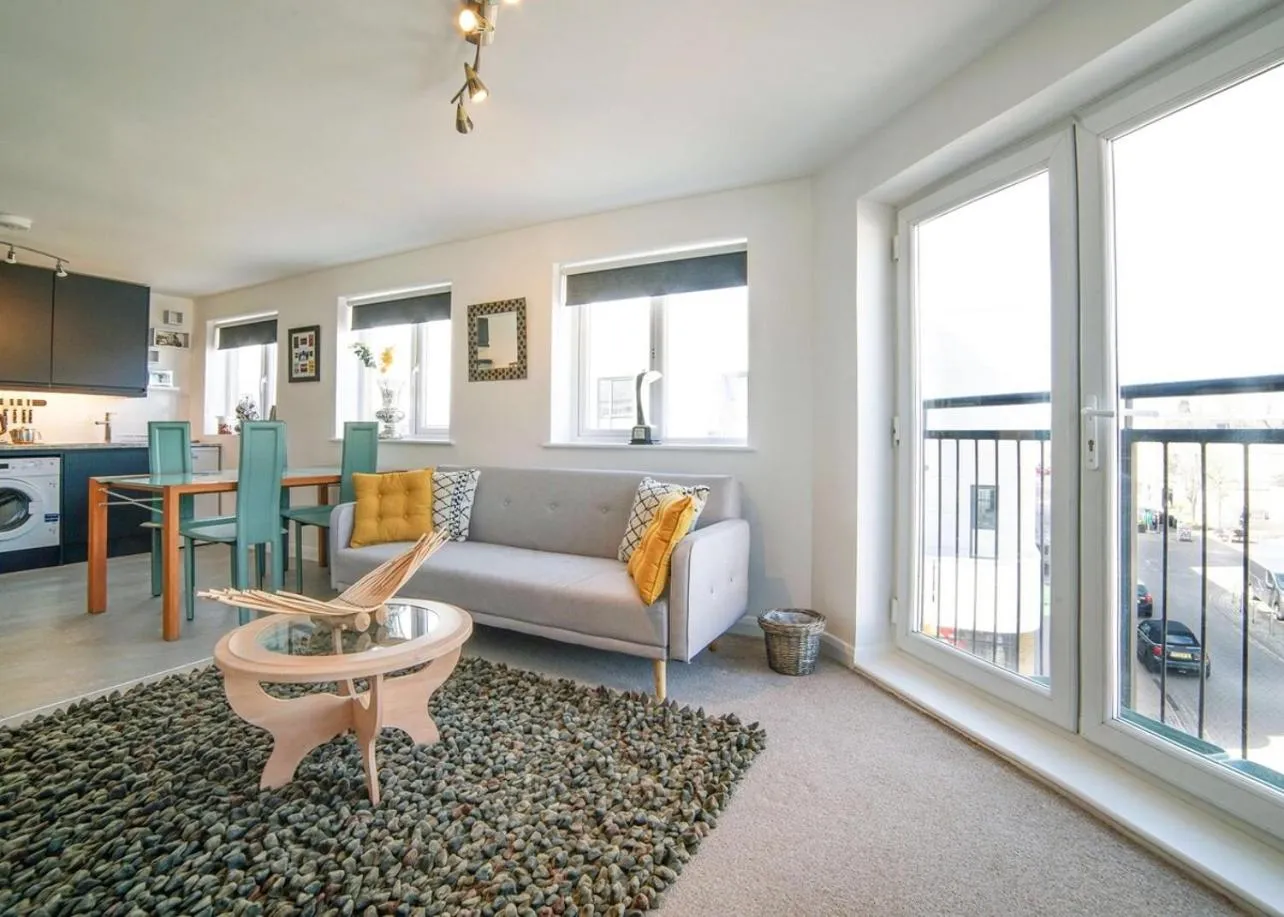 Stylish Design 2BR-7min Oxford P&R 14min Blenheim