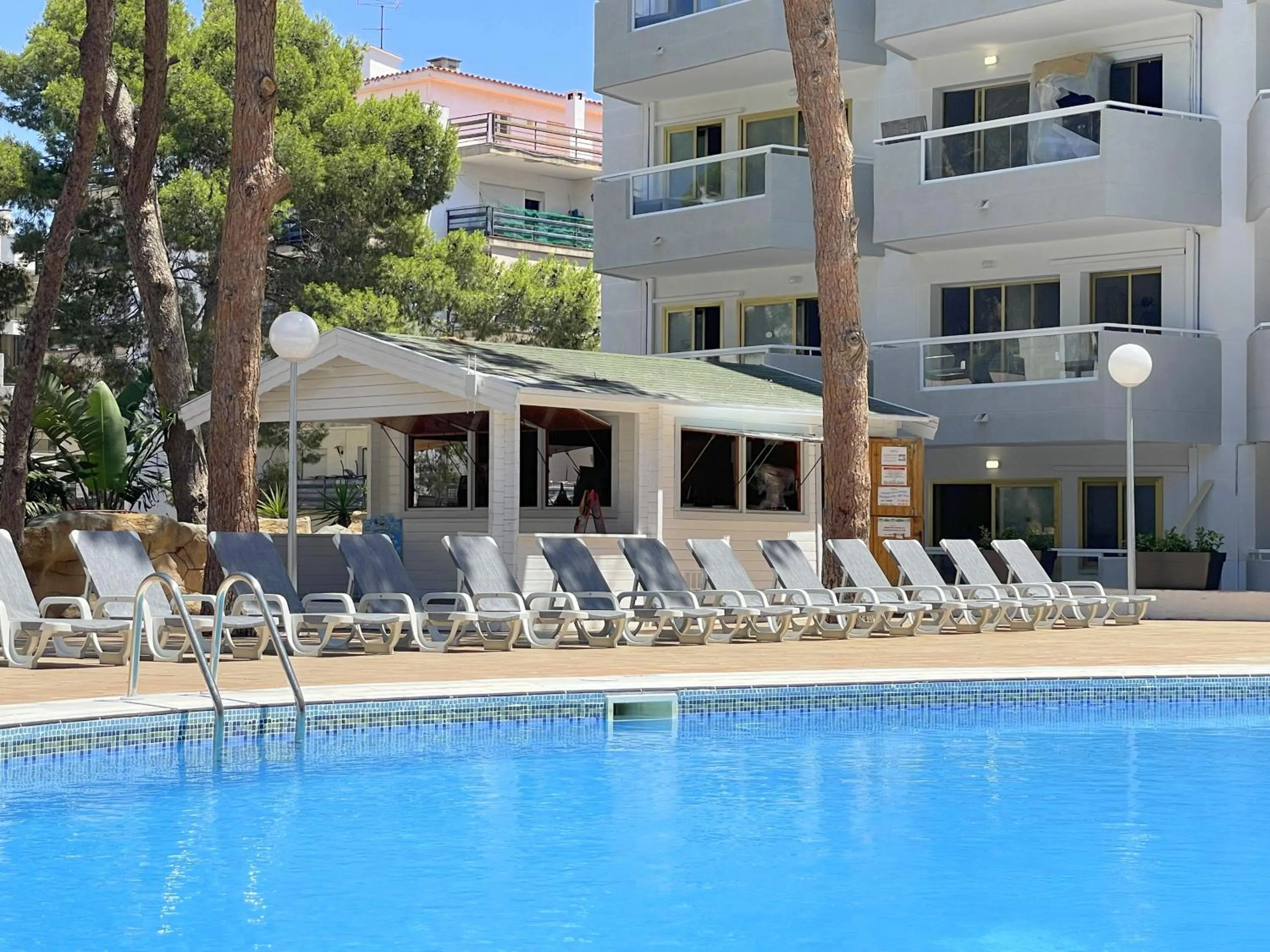 Rentalmar Blue Beach & Pool