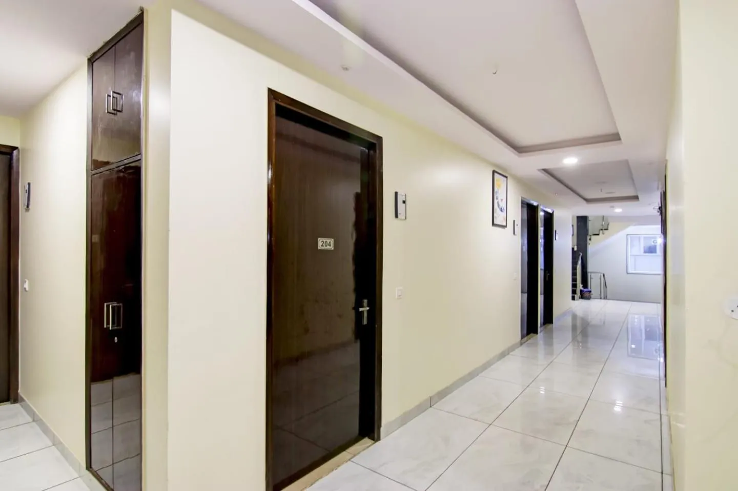 Hotel De Hocks Deluxe - New Delhi Railway Station