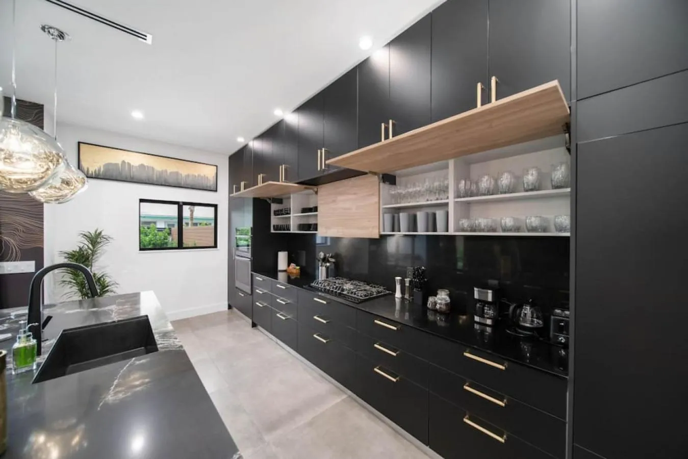 Kitchen or kitchenette in The Elements Home with 2 Pools