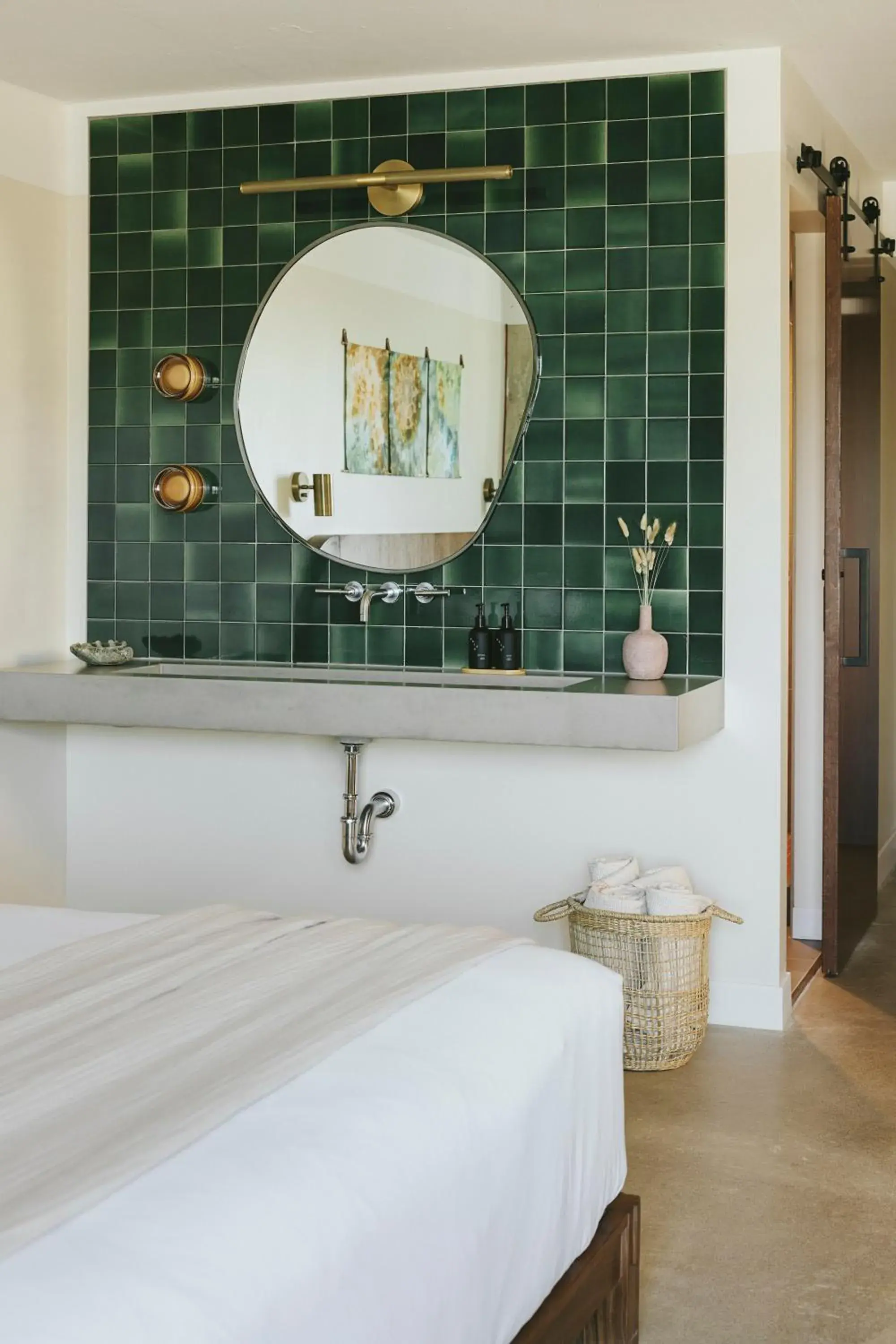 Bathroom, Bed in Drift Nashville, a Member of Design Hotels Bathroom, Bed in Drift Nashville, a Member of Design Hotels