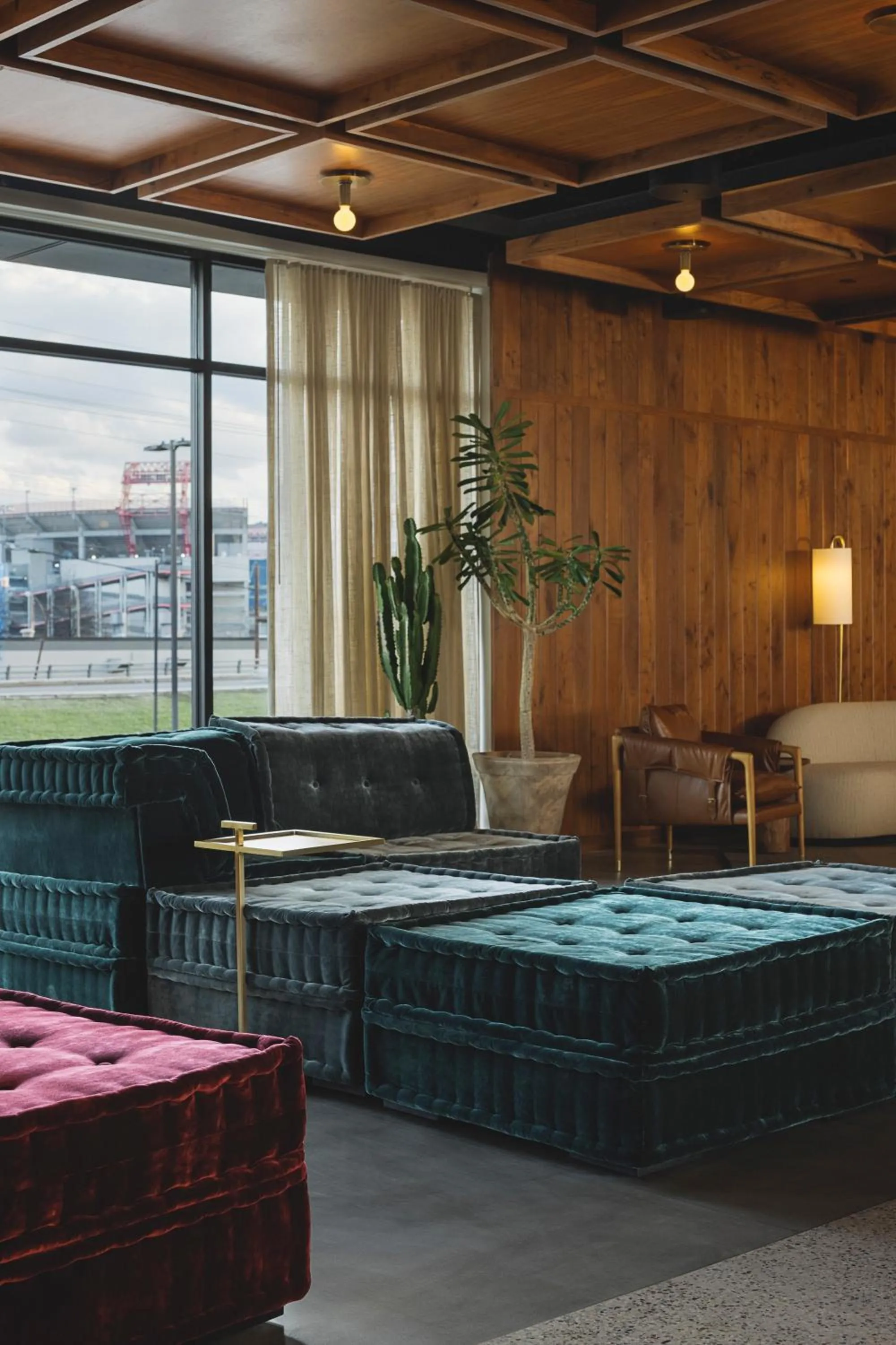 Lounge or bar in Drift Nashville, a Member of Design Hotels