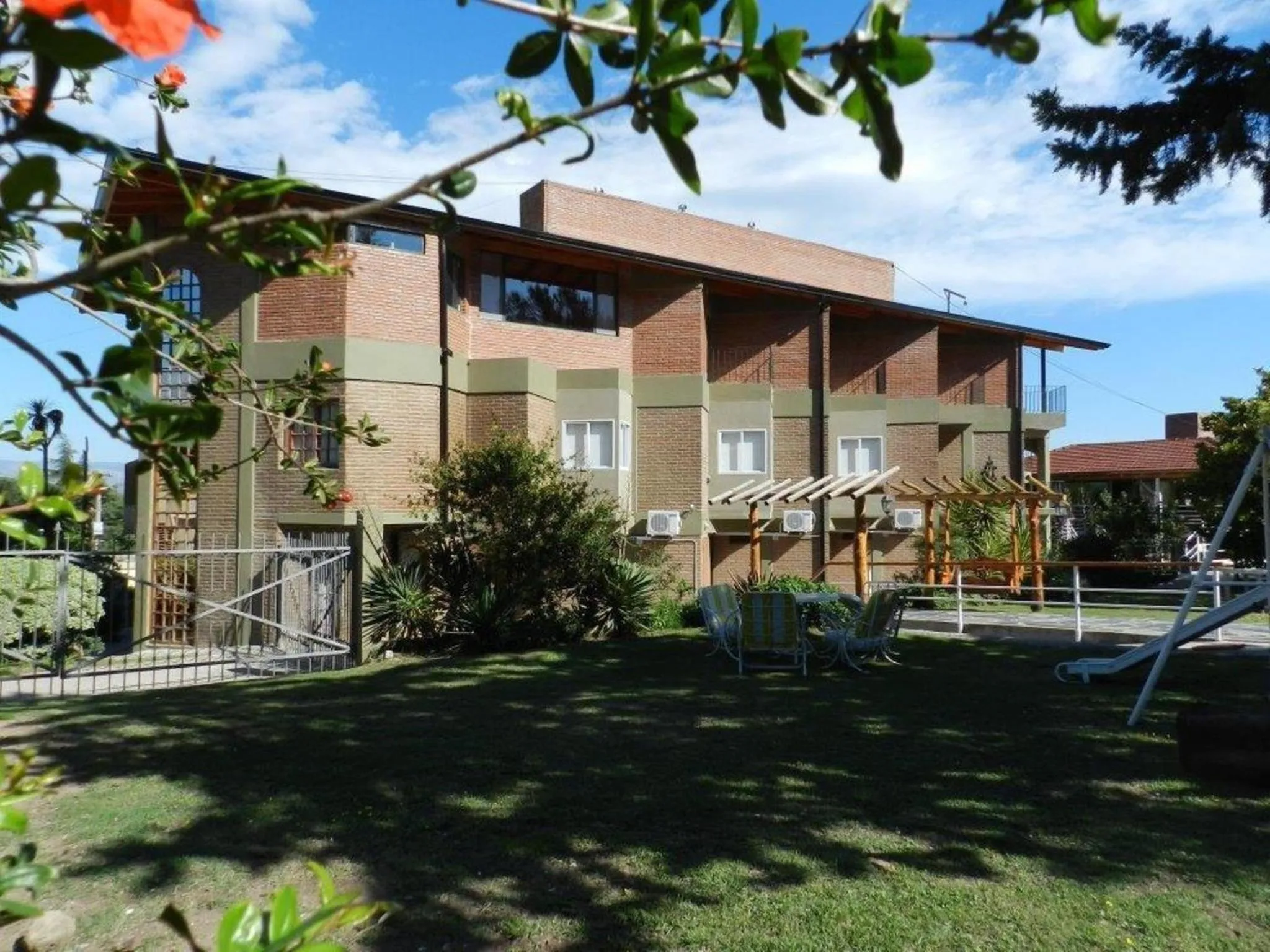 Property building in Apart-Hotel Gibert's House