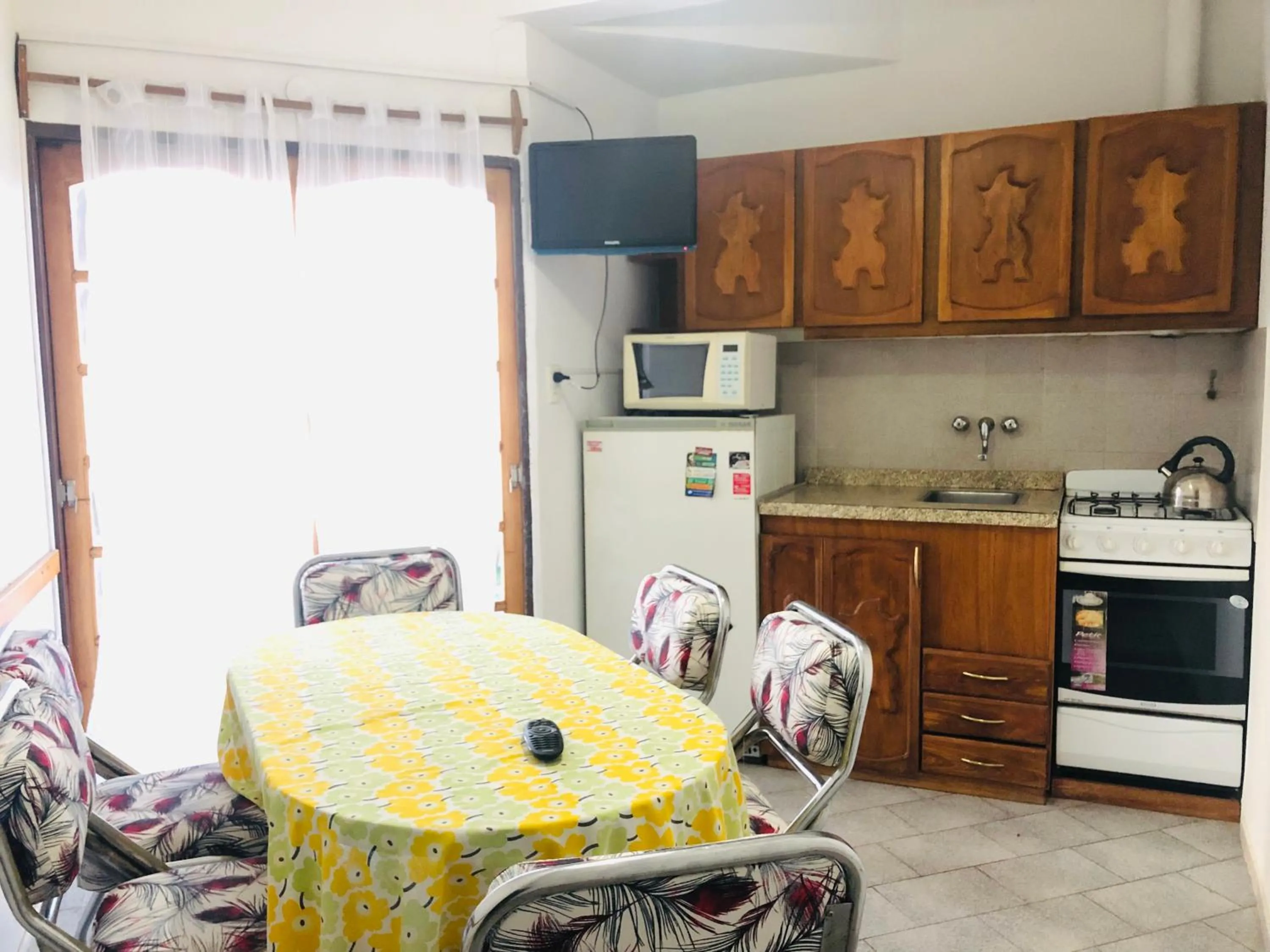 Kitchen or kitchenette in Apart-Hotel Gibert's House