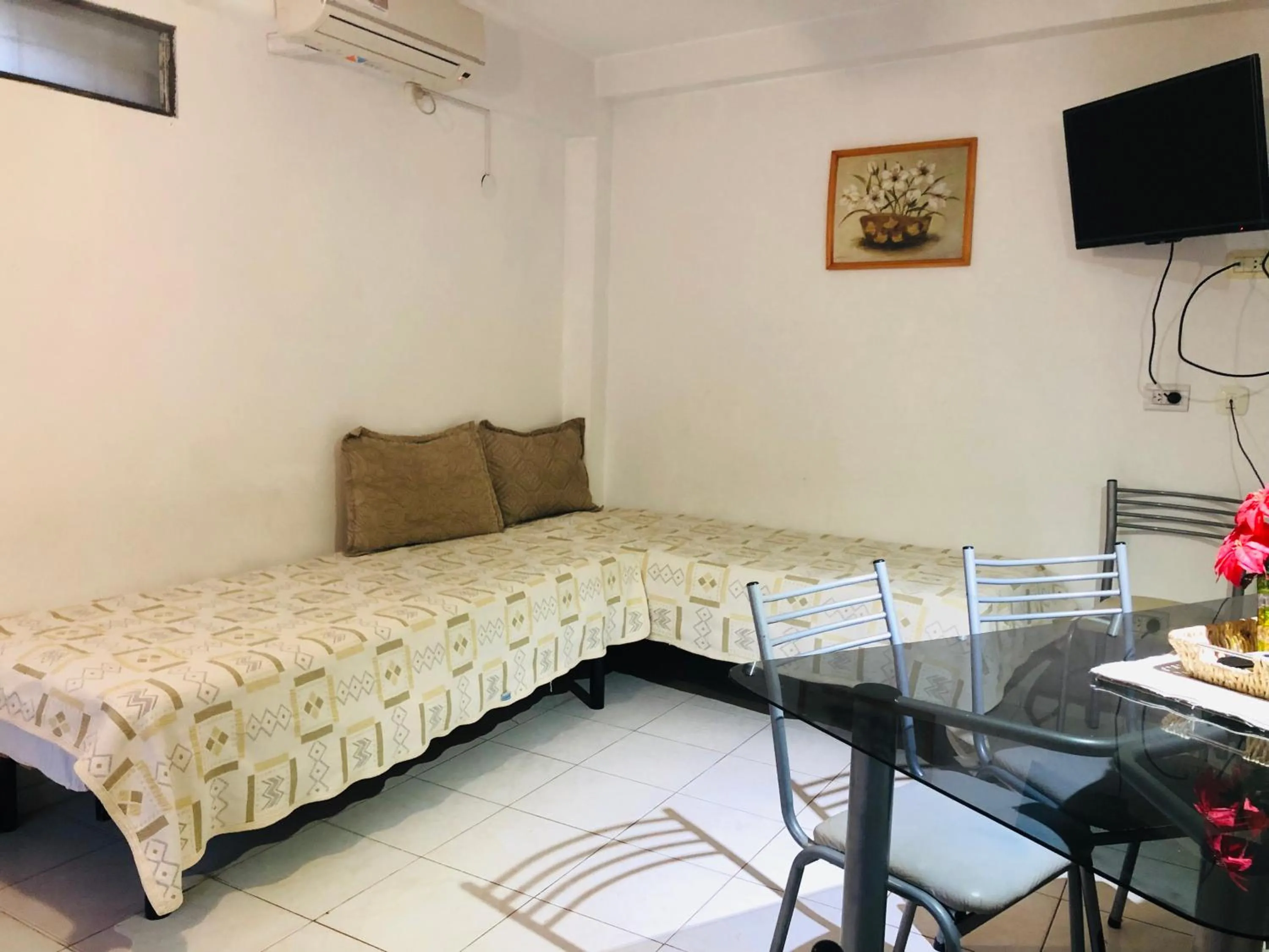 Dining area, Bed in Apart-Hotel Gibert's House