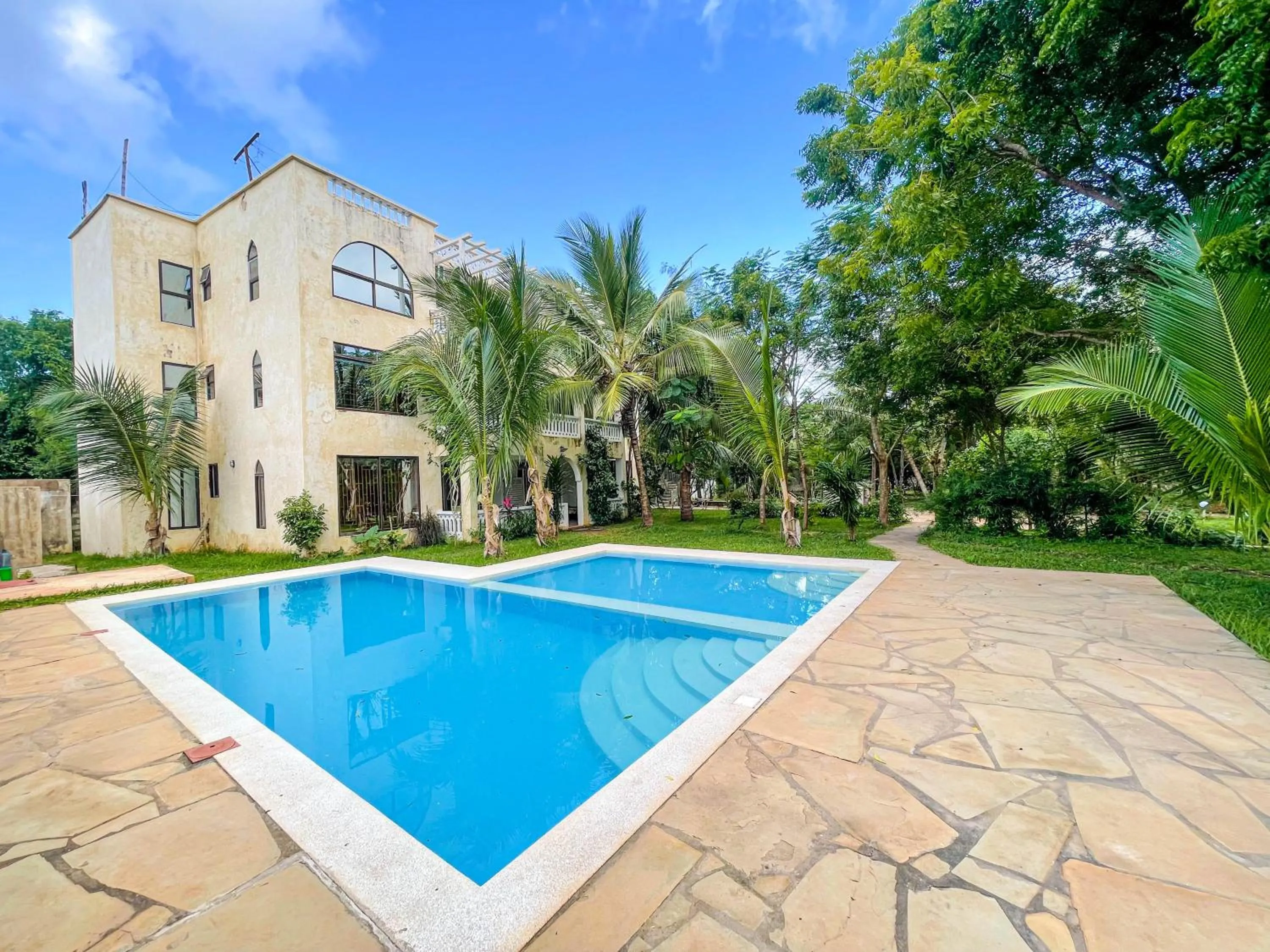 Silent Palms Villa