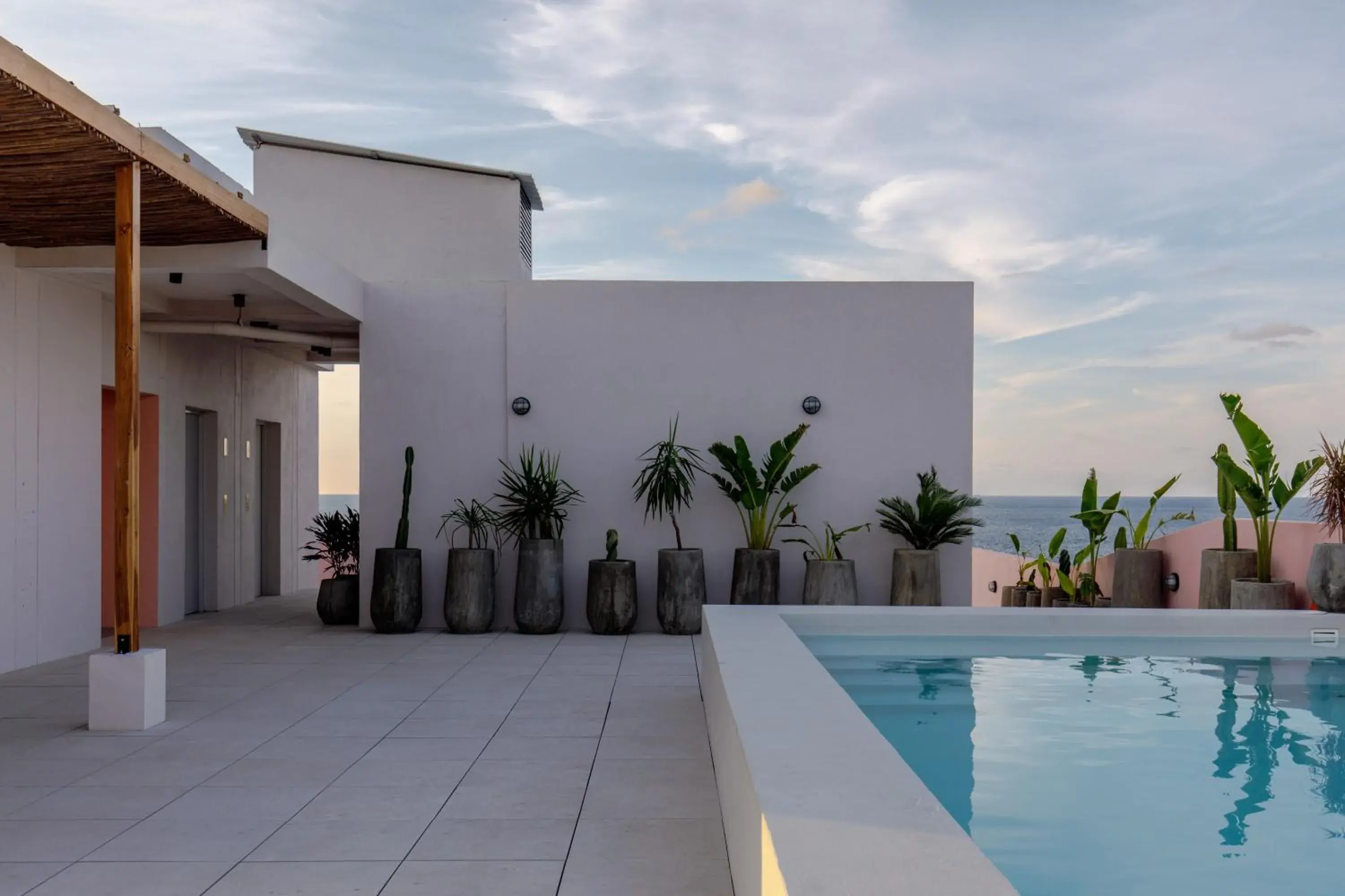 Pool view in Bondo Estudio Pool view in Bondo Estudio