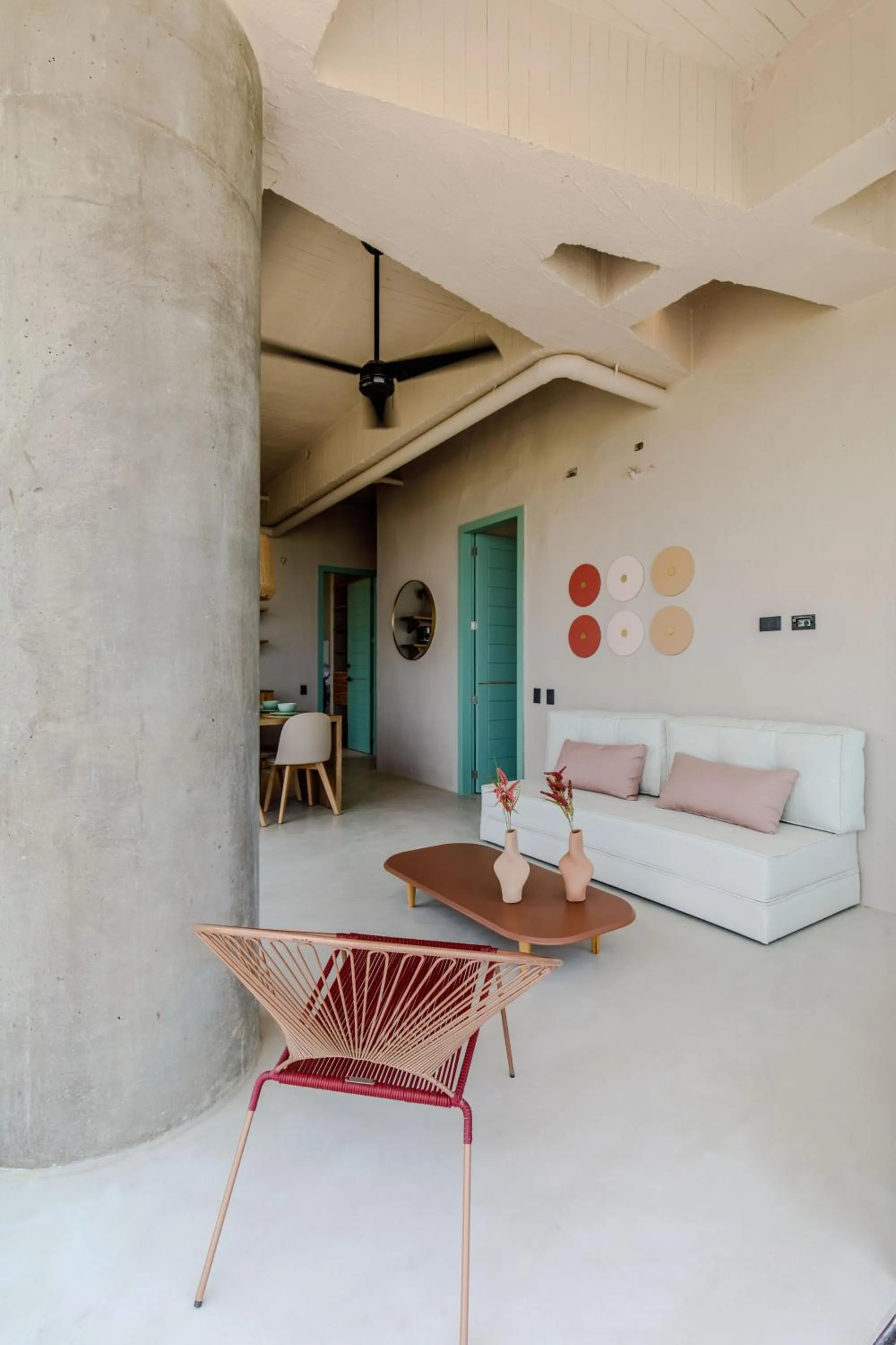 Dining area in Bondo Estudio