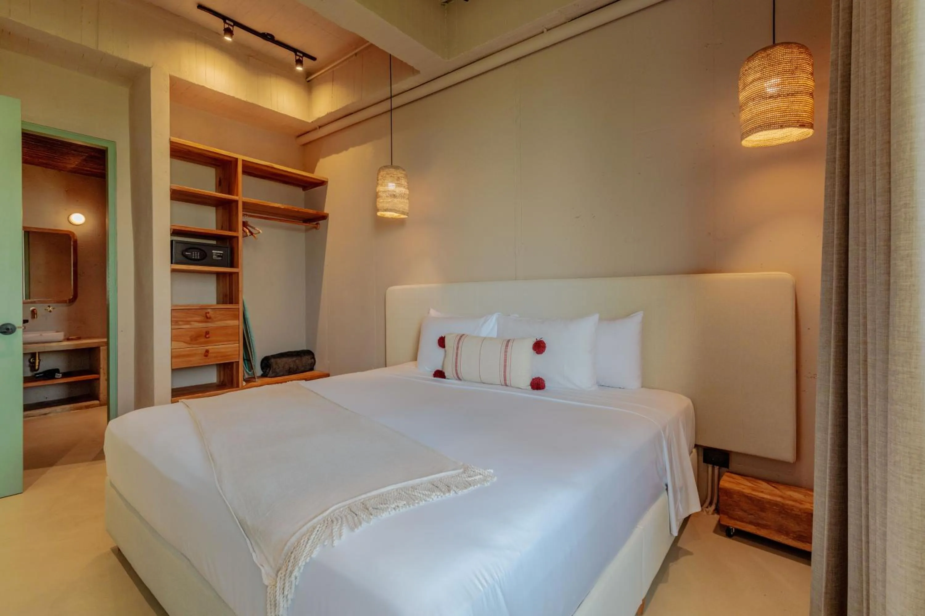 safe, Bed in Bondo Estudio