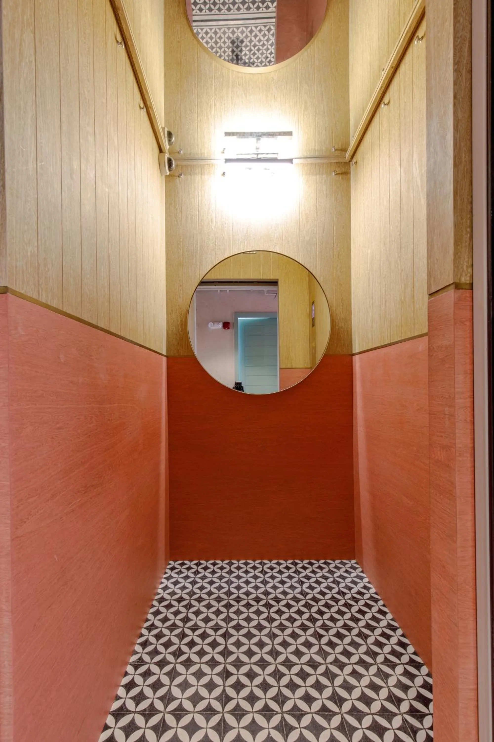 elevator in Bondo Estudio