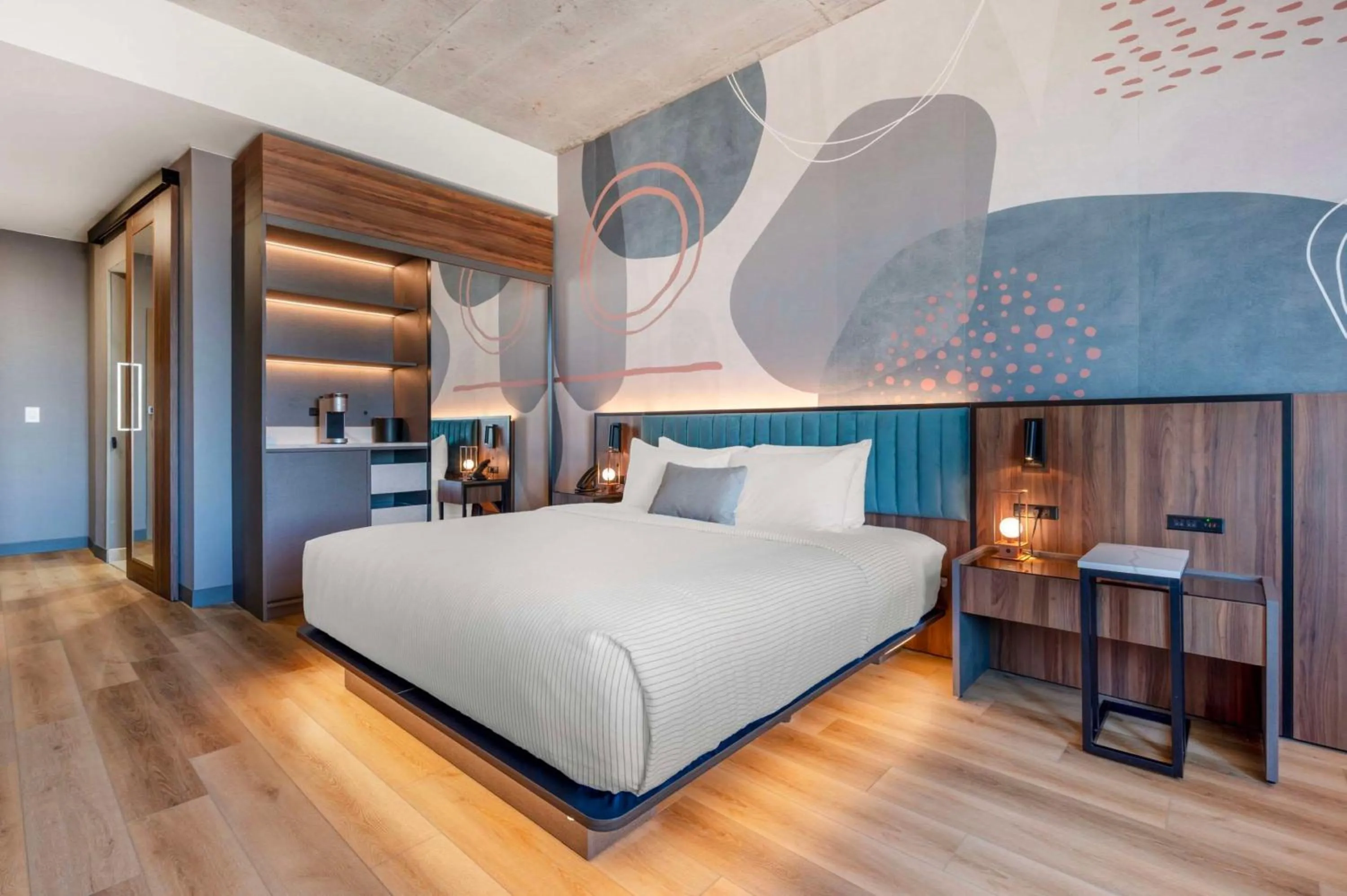 Bed in Cambria Hotel Nashville Midtown