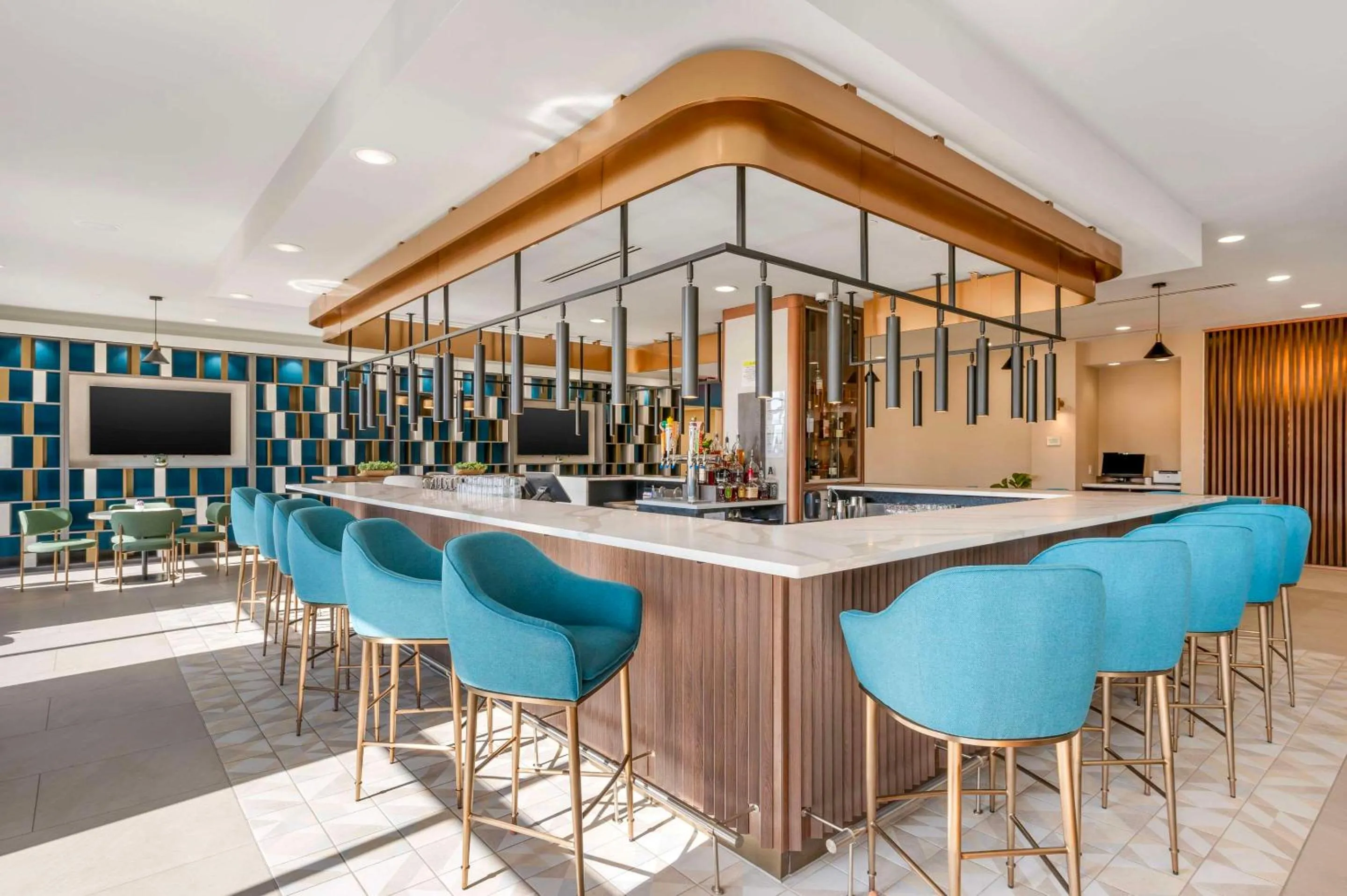 Restaurant/places to eat in Cambria Hotel Nashville Midtown