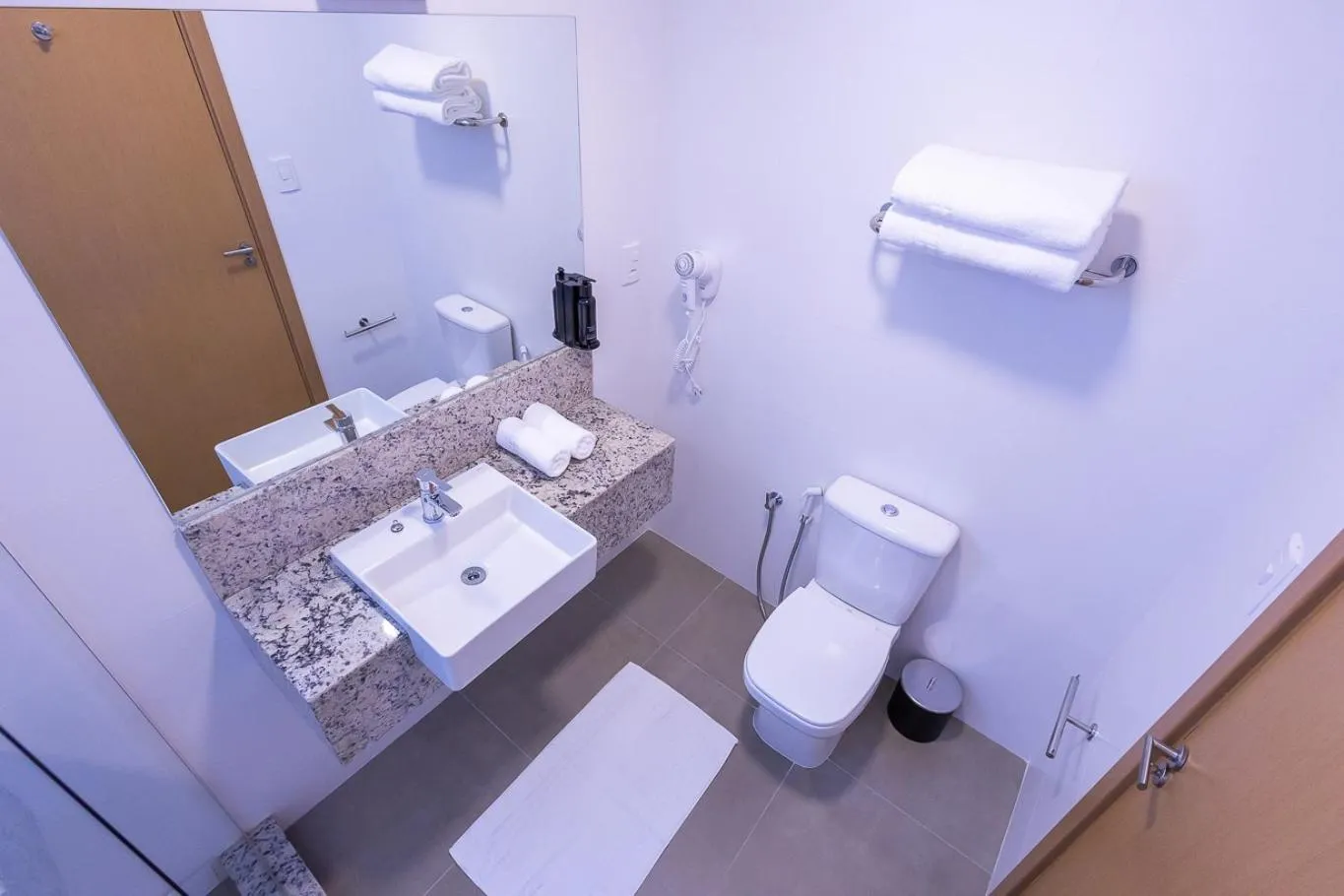 Bathroom in Hotel Caiuá Blumenau