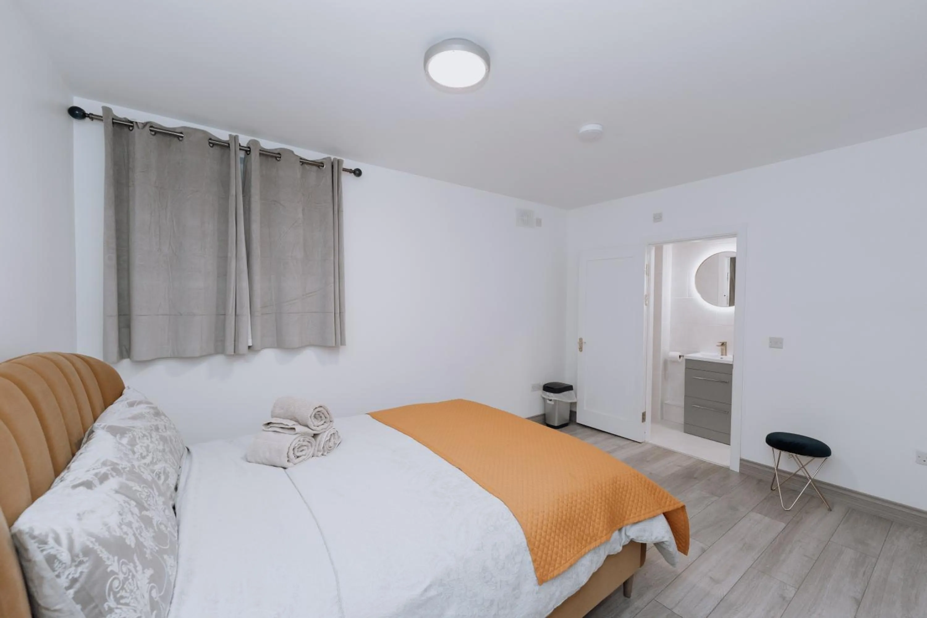 Bed in CROKE PARK STUDIO