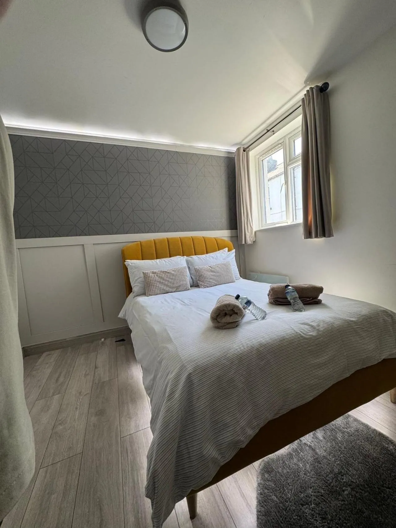 Property building, Bed in CROKE PARK STUDIO
