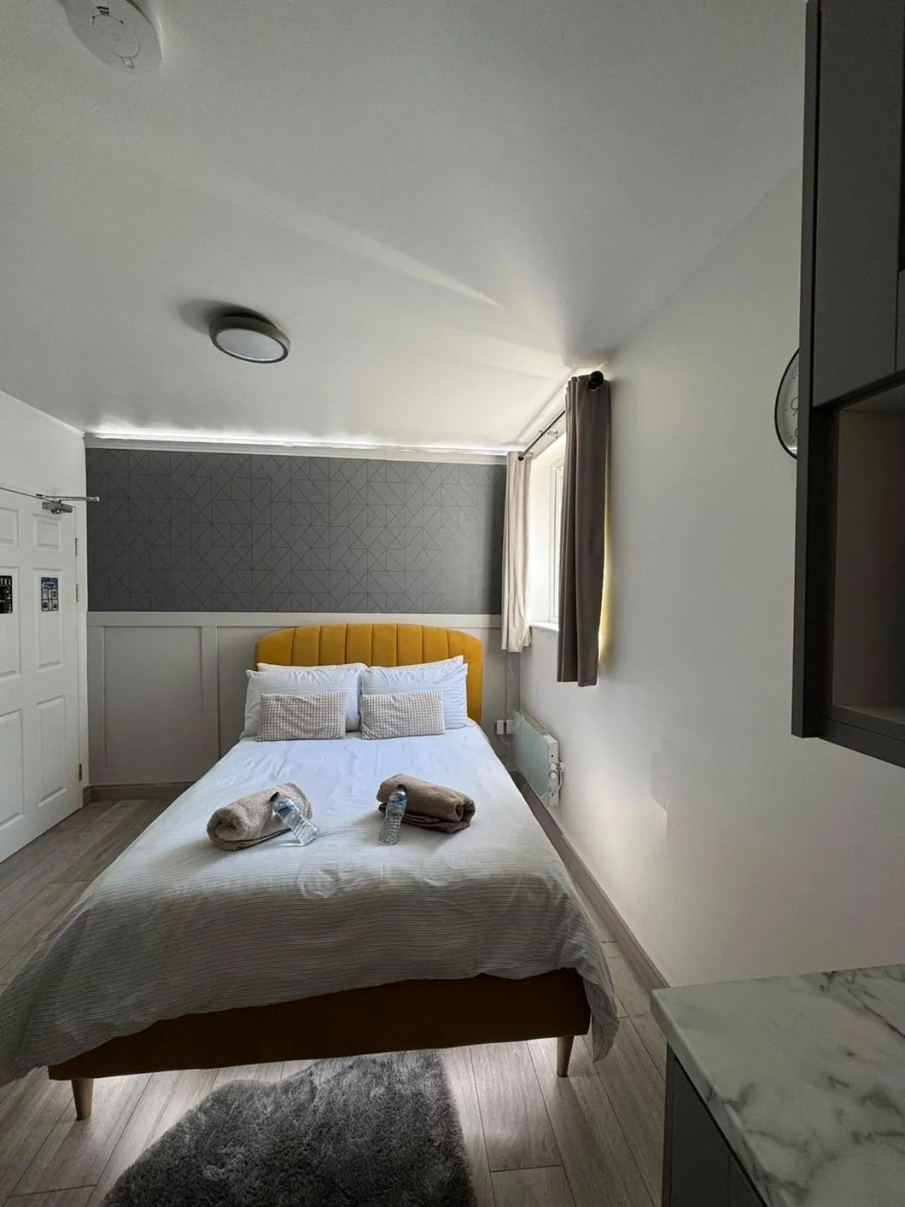 Property building, Bed in CROKE PARK STUDIO