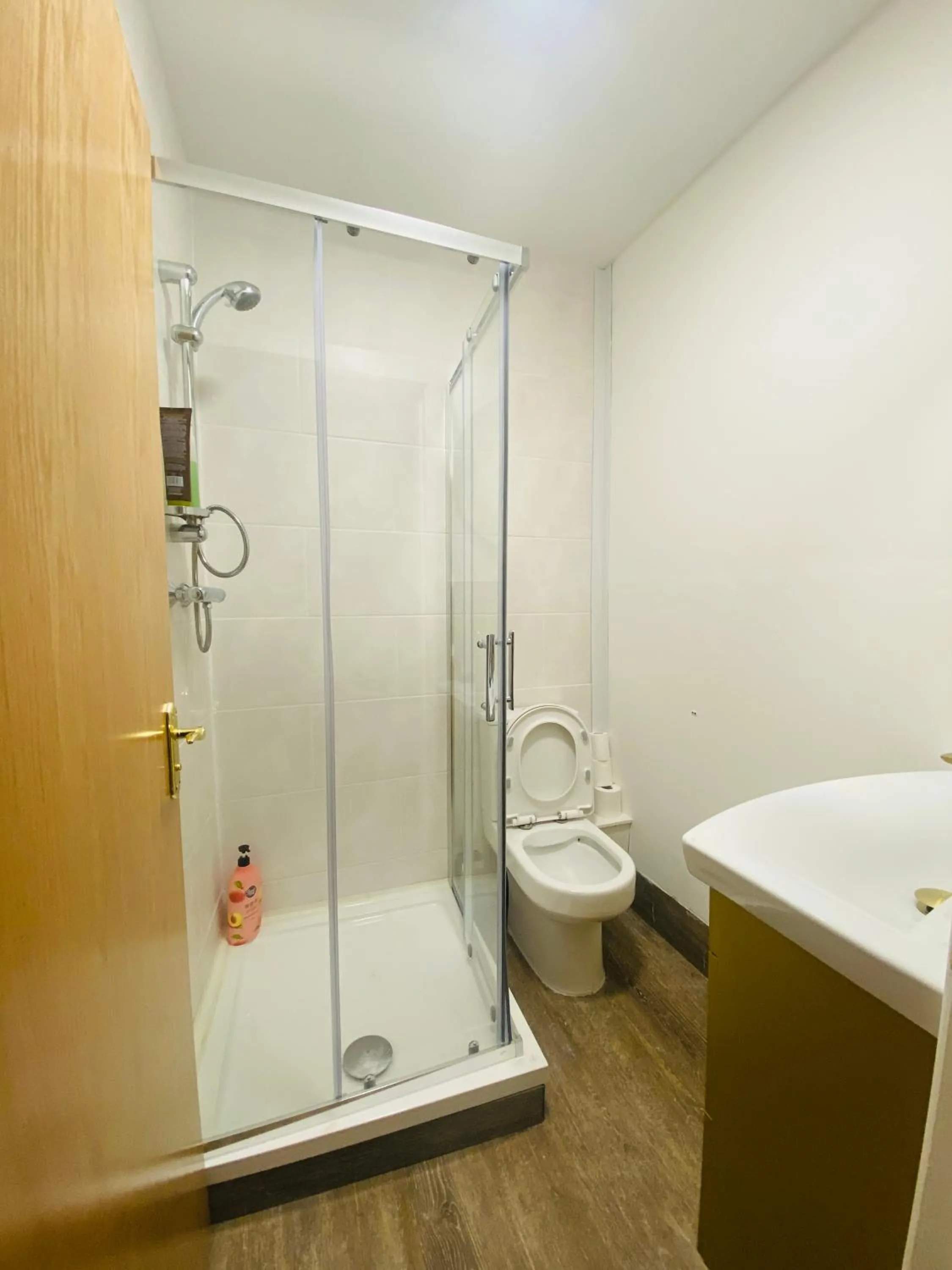Shower in CROKE PARK STUDIO