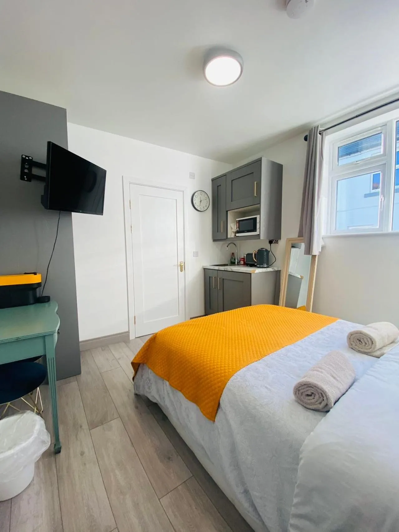 Bed in CROKE PARK STUDIO