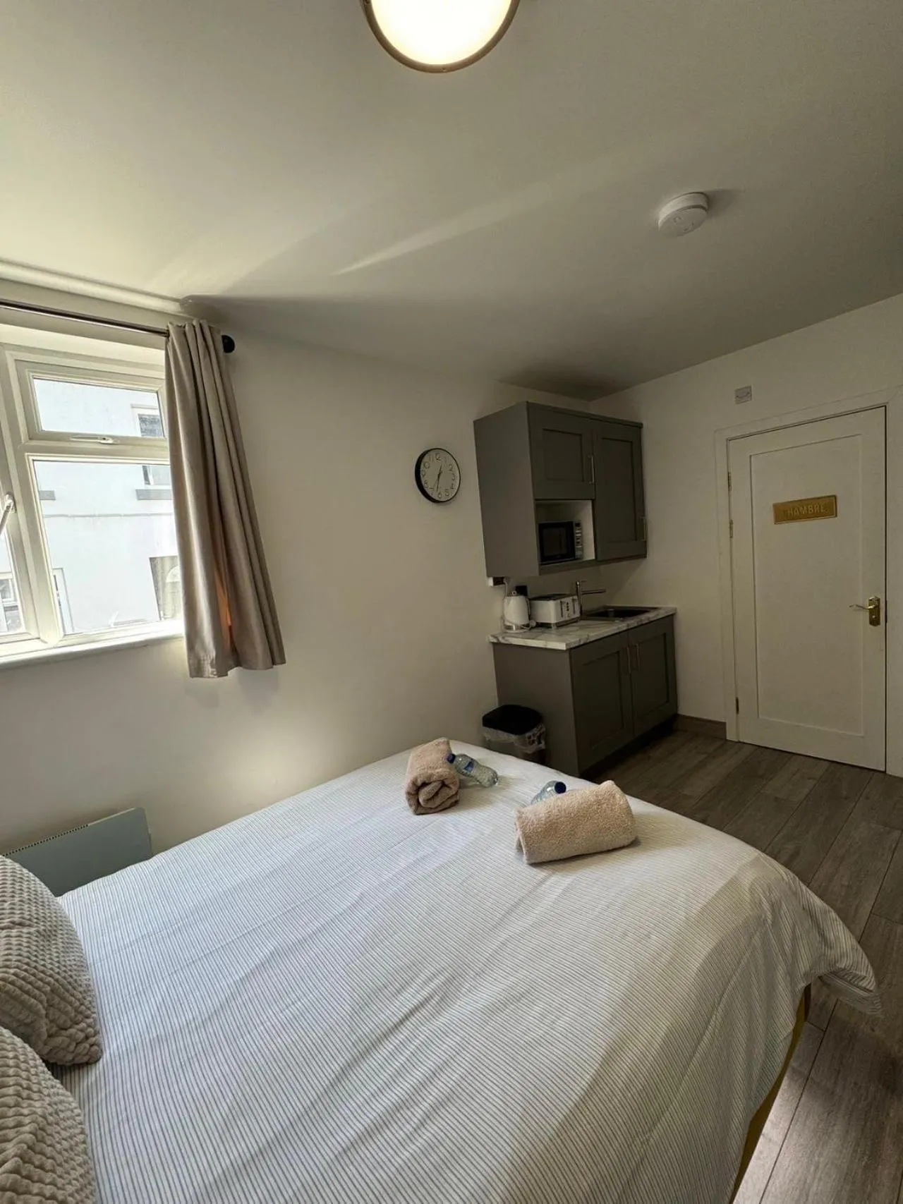 Bed in CROKE PARK STUDIO