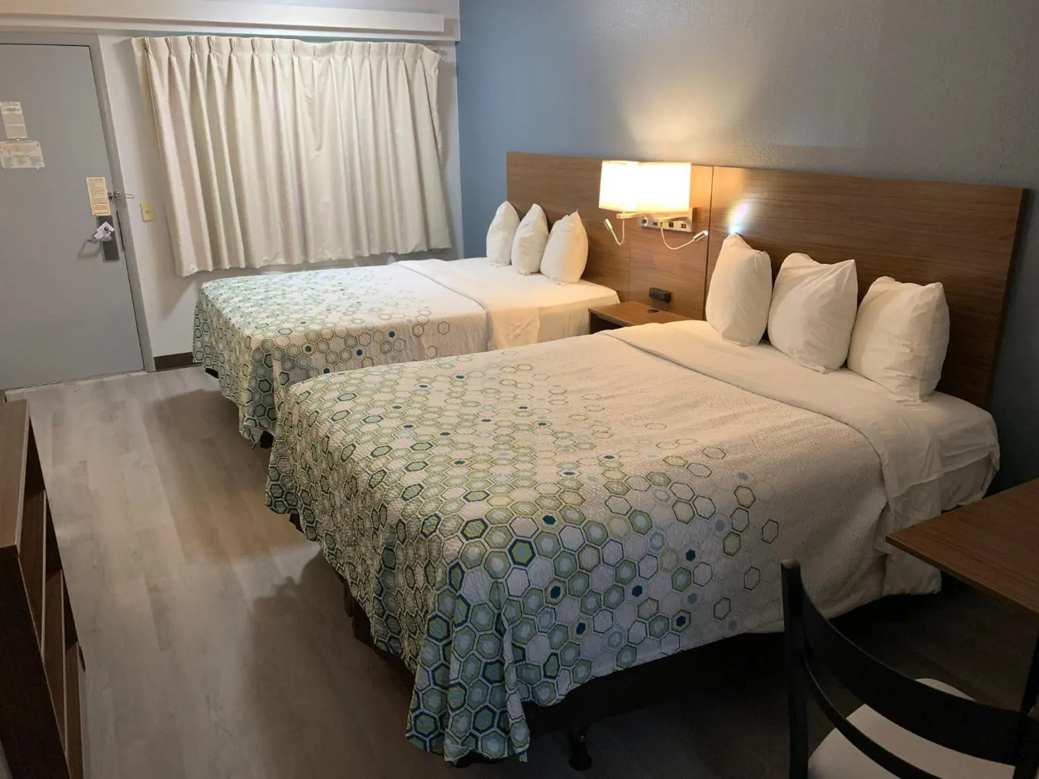 Photo of the whole room, Bed in HomeTowne Studios by Red Roof Mystic - New London Photo of the whole room, Bed in HomeTowne Studios by Red Roof Mystic - New London